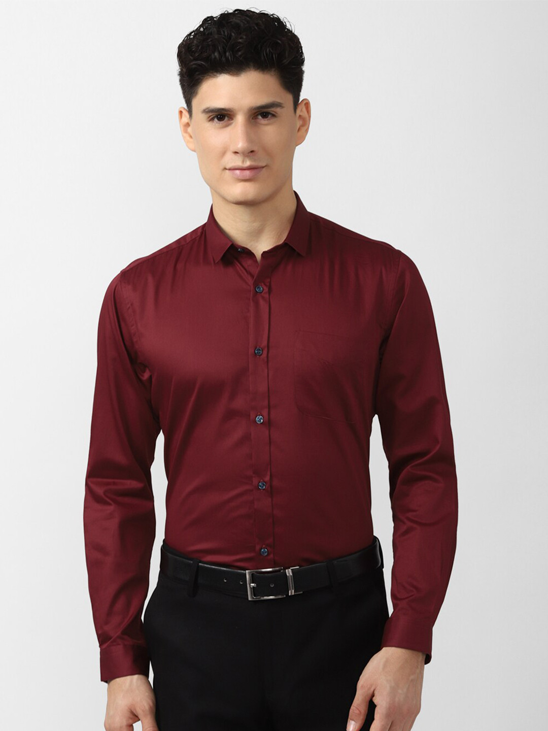 

Peter England Men Maroon Solid Cotton Formal Shirt