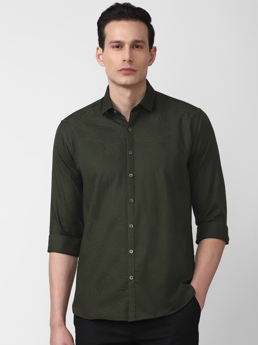 

V Dot Men Olive Green Slim Fit Pure Cotton Casual Shirt