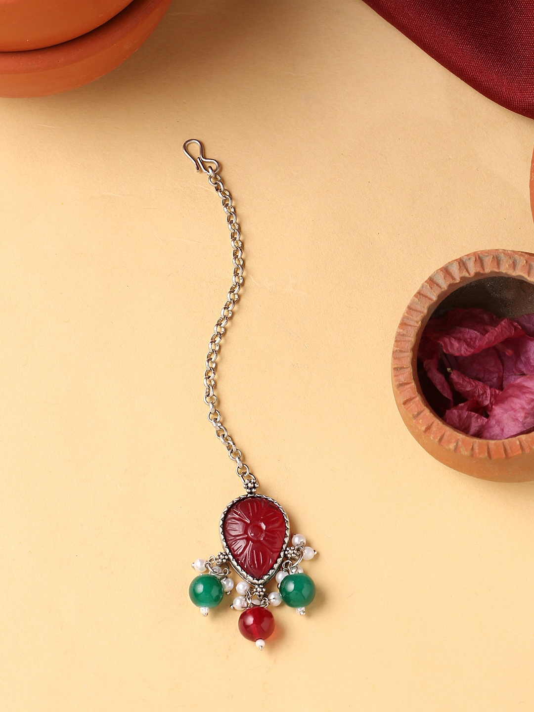 

Yellow Chimes Silver-Plated Red & Green Oxidised German Silver Maang Tikka