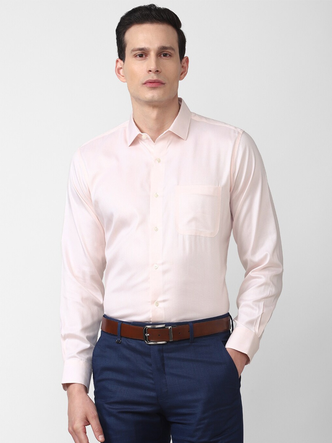 

Van Heusen Men Pink Silk Cotton Formal Shirt