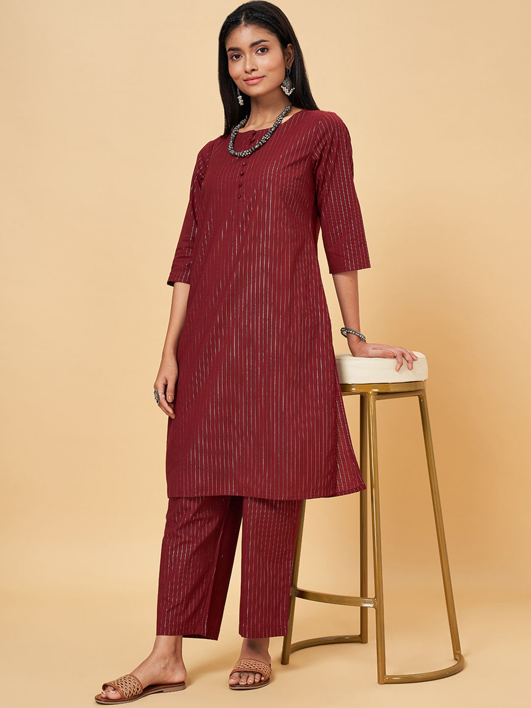 

RANGMANCH BY PANTALOONS Women Printed Pure Cotton Kurta with Pyjamas, Maroon