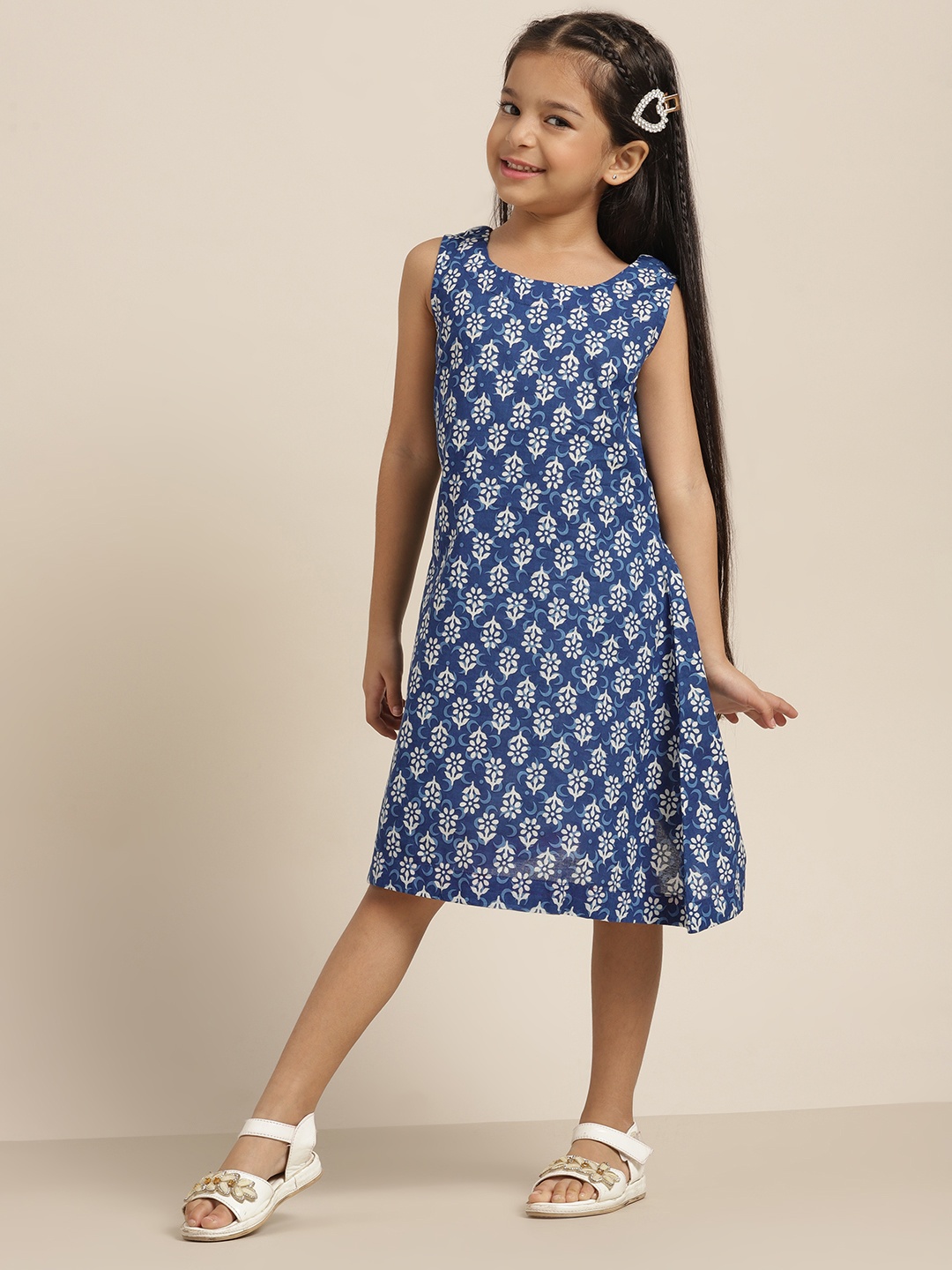 

Sangria Girls Navy Blue & White Cotton Floral A-Line Dress