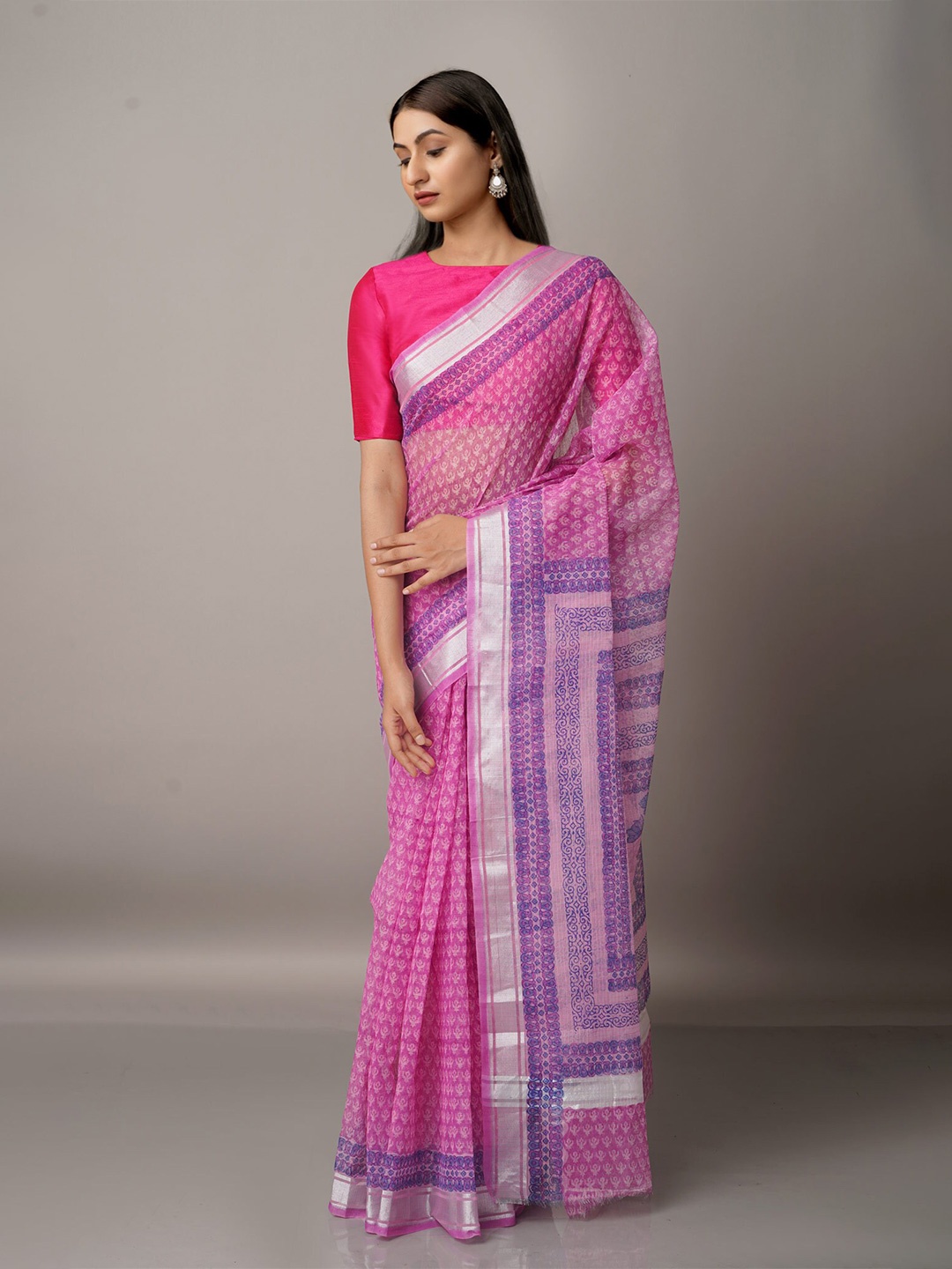 

Unnati Silks Pink & Silver-Toned Floral Zari Pure Cotton Kota Saree