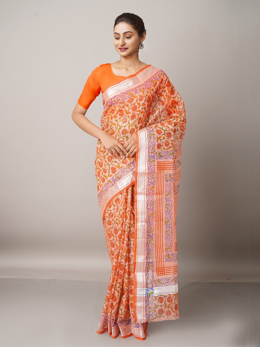 

Unnati Silks Red & Silver-Toned Ethnic Motifs Zari Pure Cotton Kota Saree