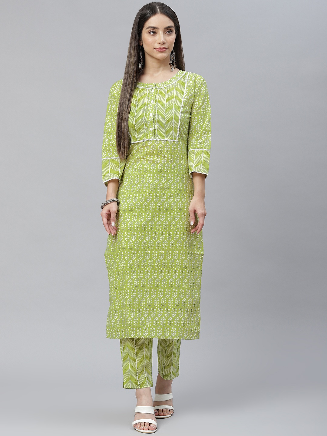 

Indibelle Women Lime Green & White Floral Printed Pure Cotton Kurta with Trousers