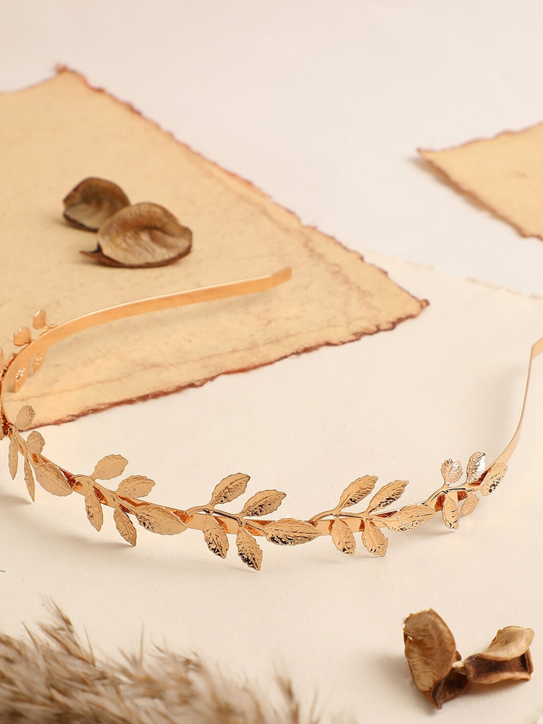 

SOHI Women Designer Hairband, Gold