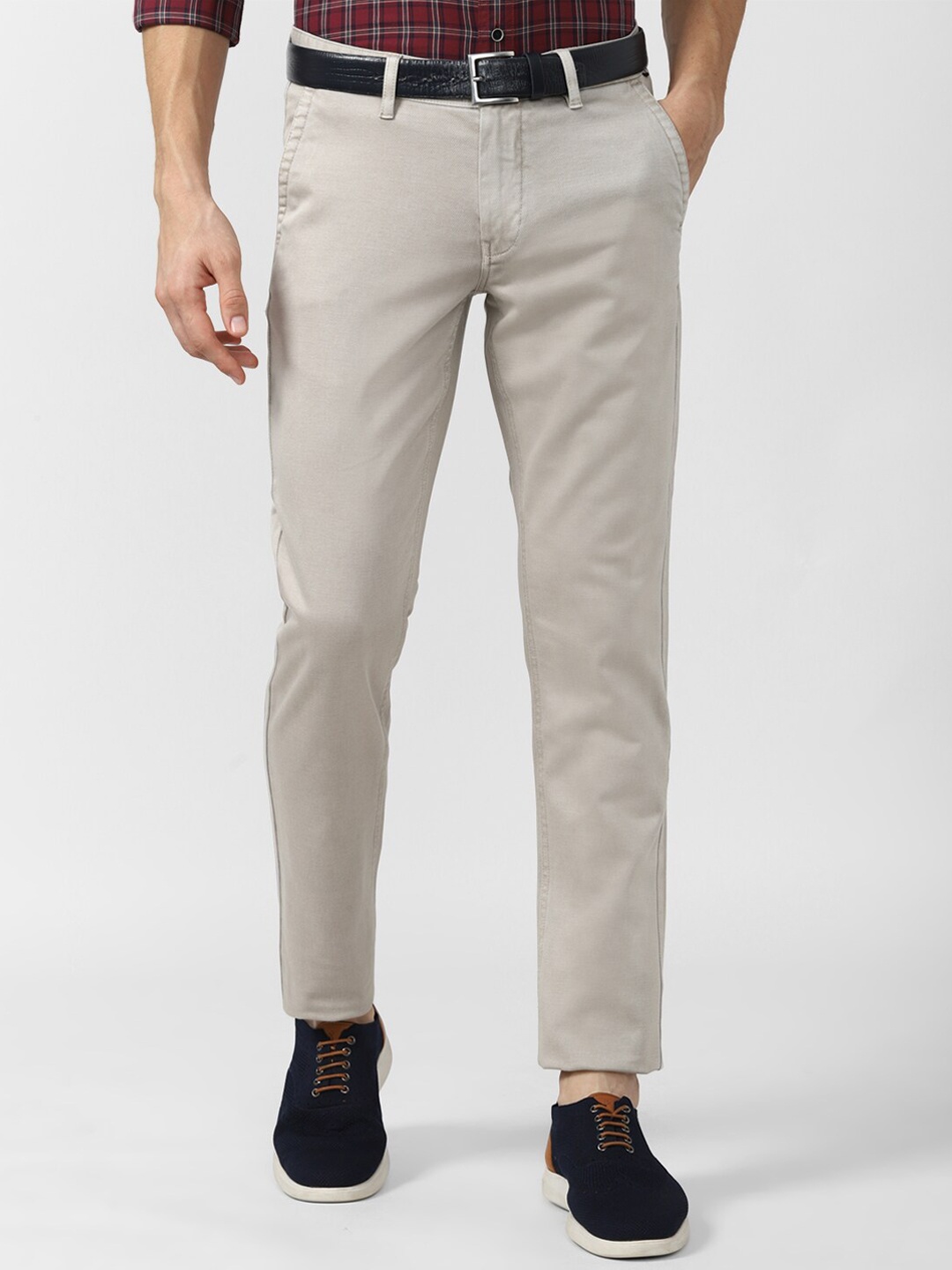 

Van Heusen Sport Men Cream-Coloured Casual Trousers