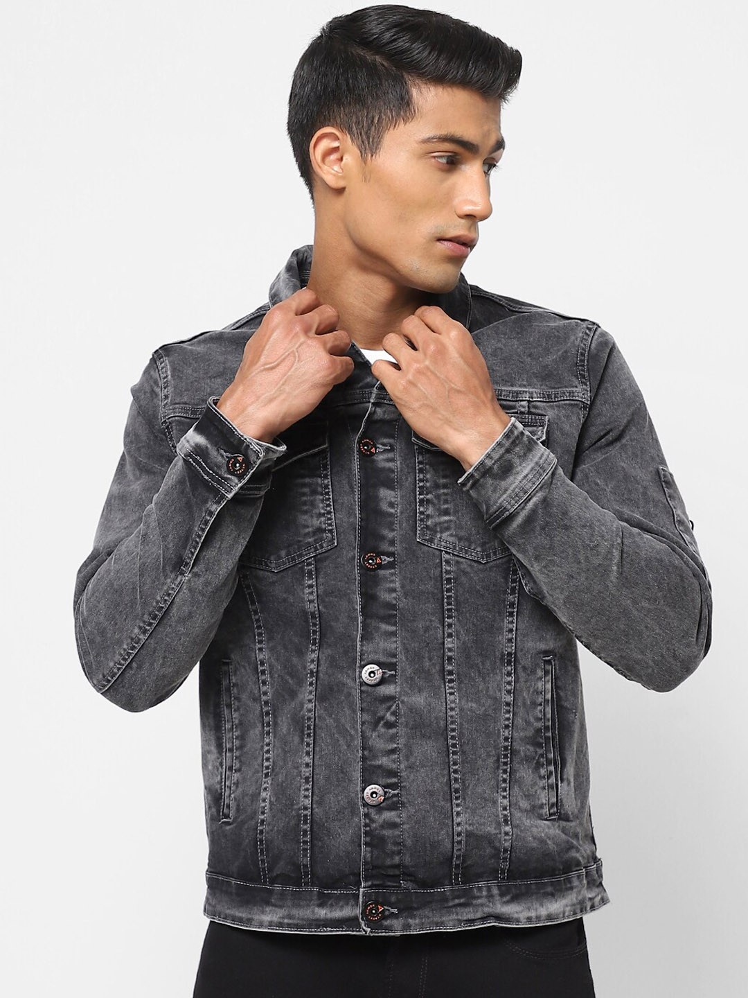 

Street Armor by Pantaloons Men Grey Washed Denim Jacket