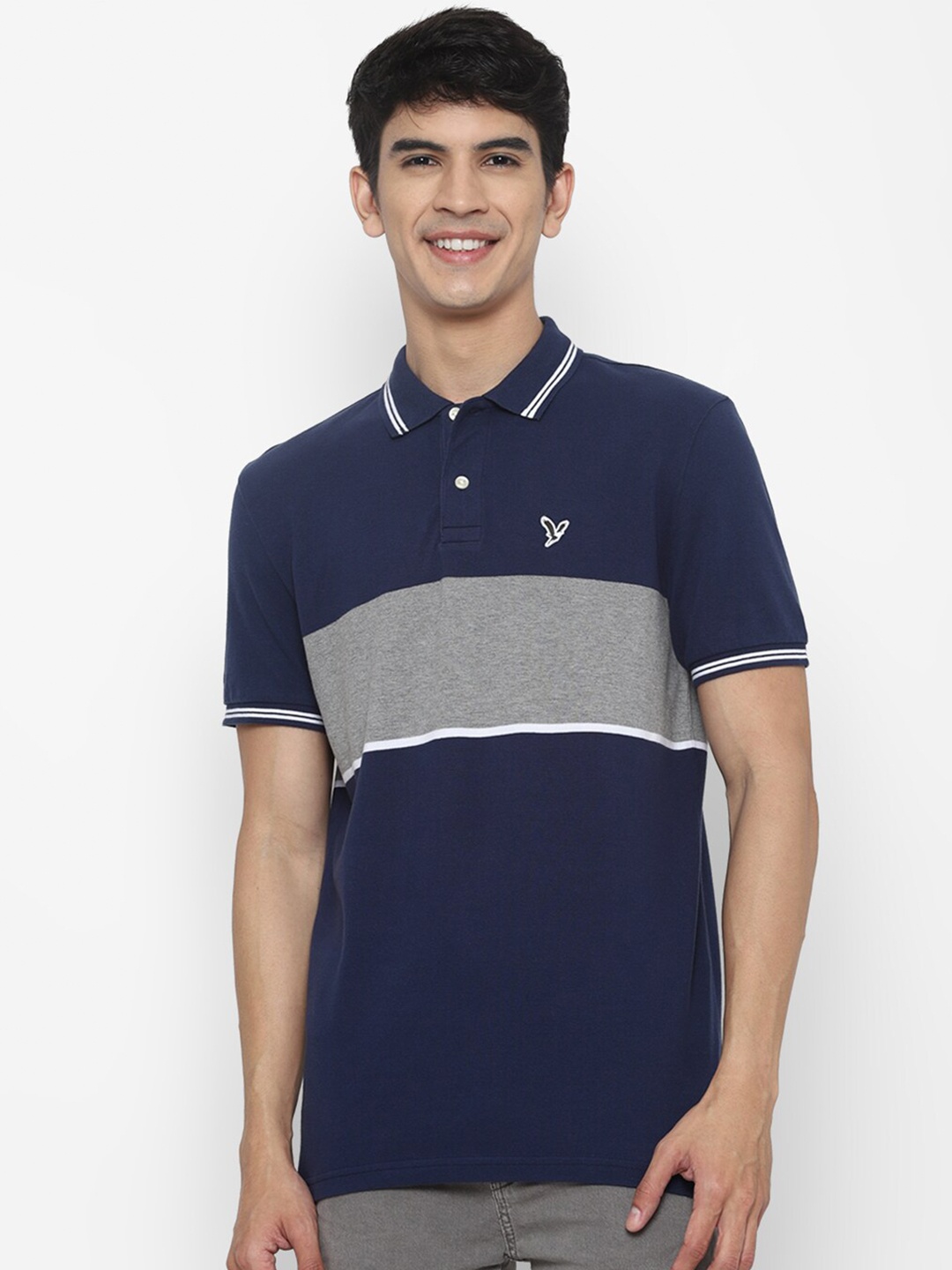 

AMERICAN EAGLE OUTFITTERS Men Blue Colourblocked Polo Collar Applique T-shirt