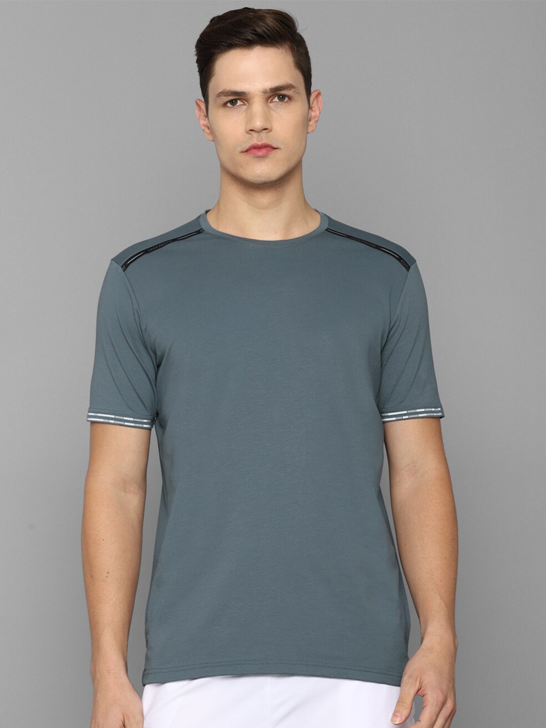 

Louis Philippe ATHPLAY Men Grey Raw Edge Slim Fit T-shirt