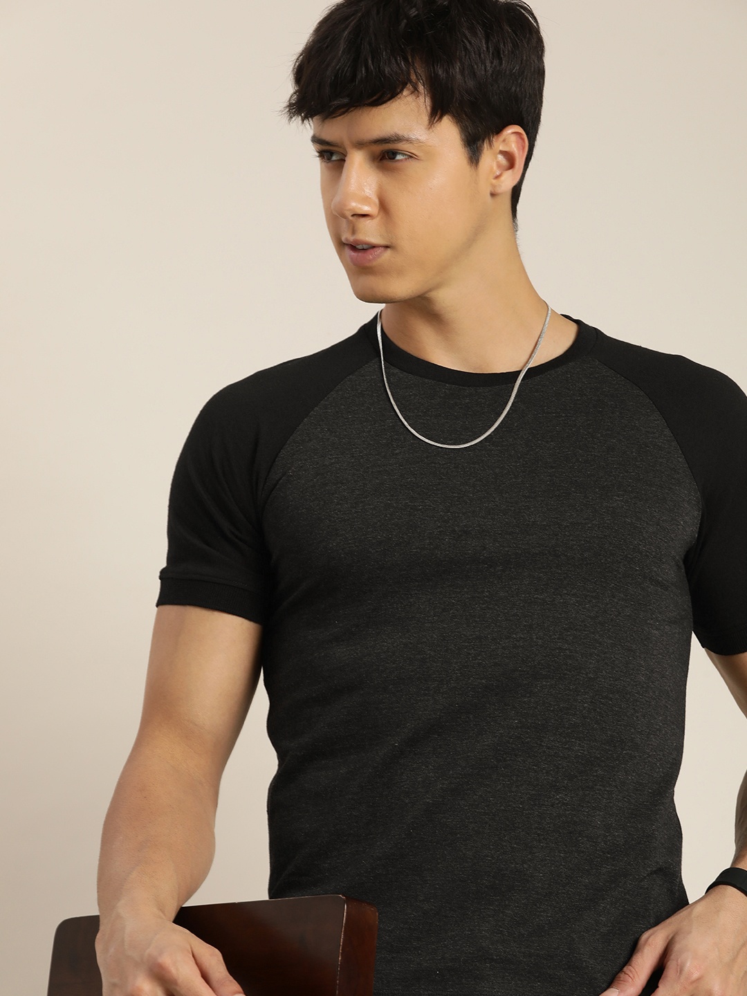 

encore by INVICTUS Men Solid T-shirt, Grey