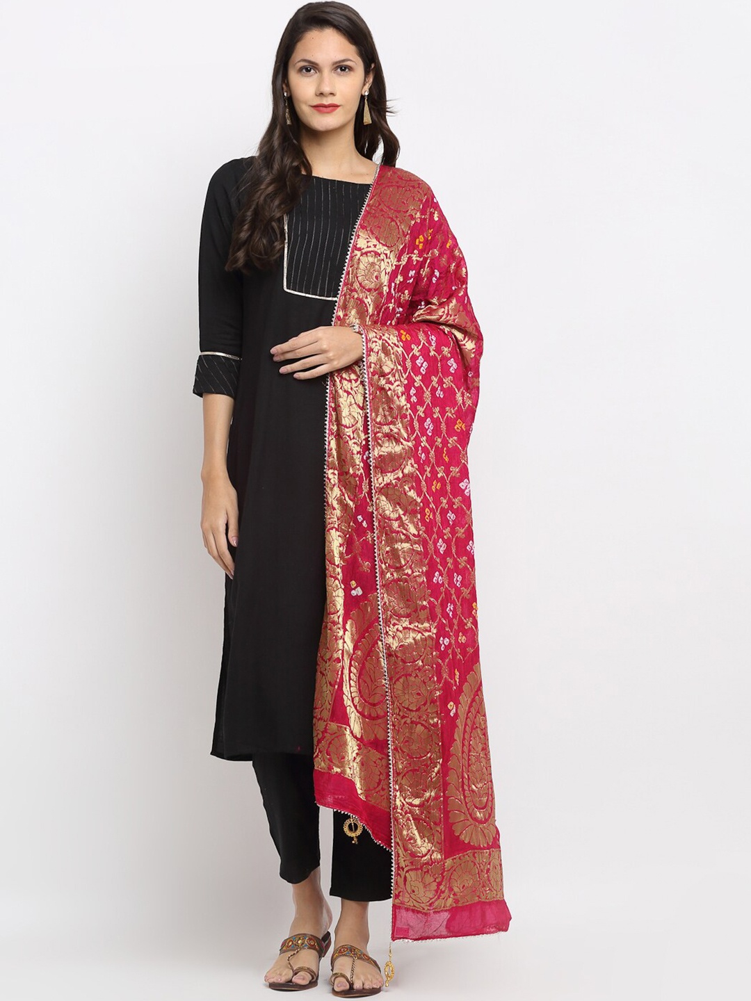 

SOUNDARYA Magenta & Gold-Toned Woven Design Pure Silk Dupatta with Zari