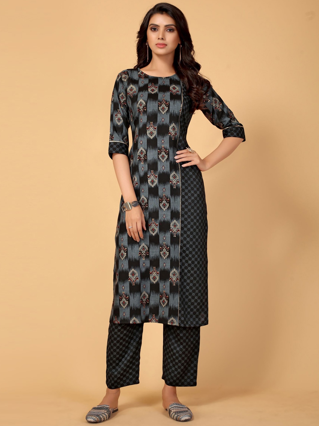 

AA-HA Women Printed Kurti with Trousers, Navy blue