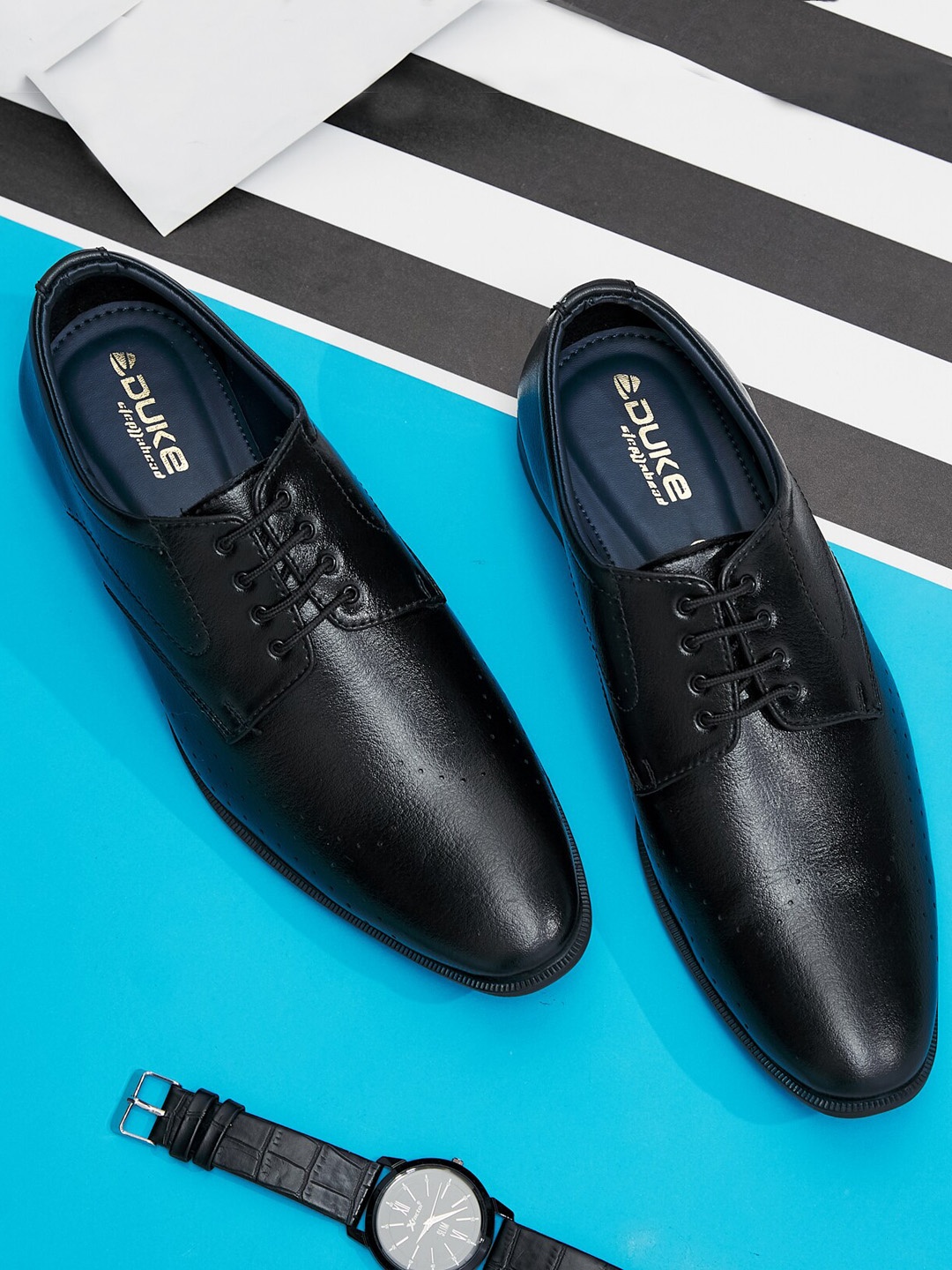 

Duke Men Black Solid Formal Derbys