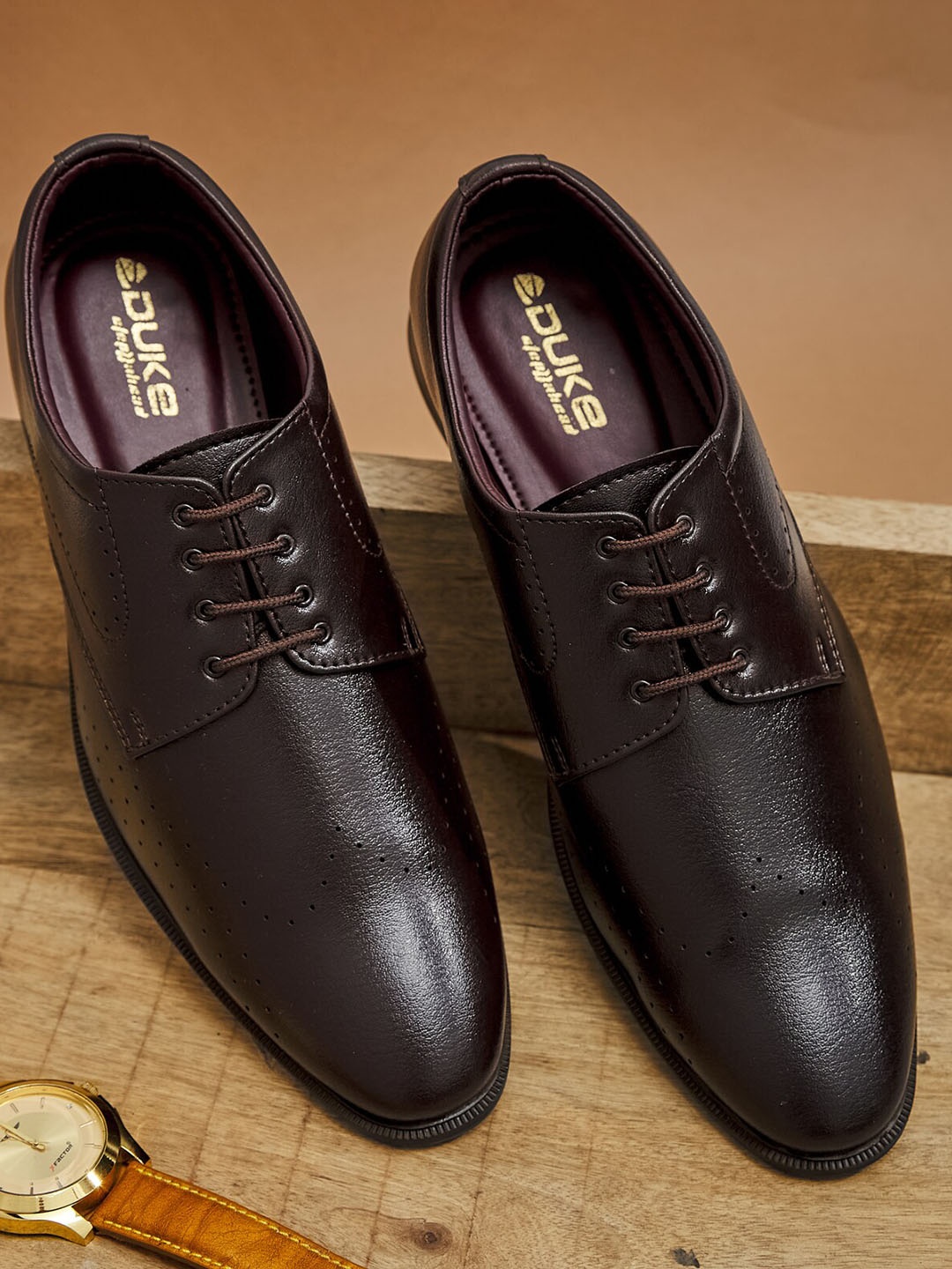 

Duke Men Brown Solid Formal Derbys