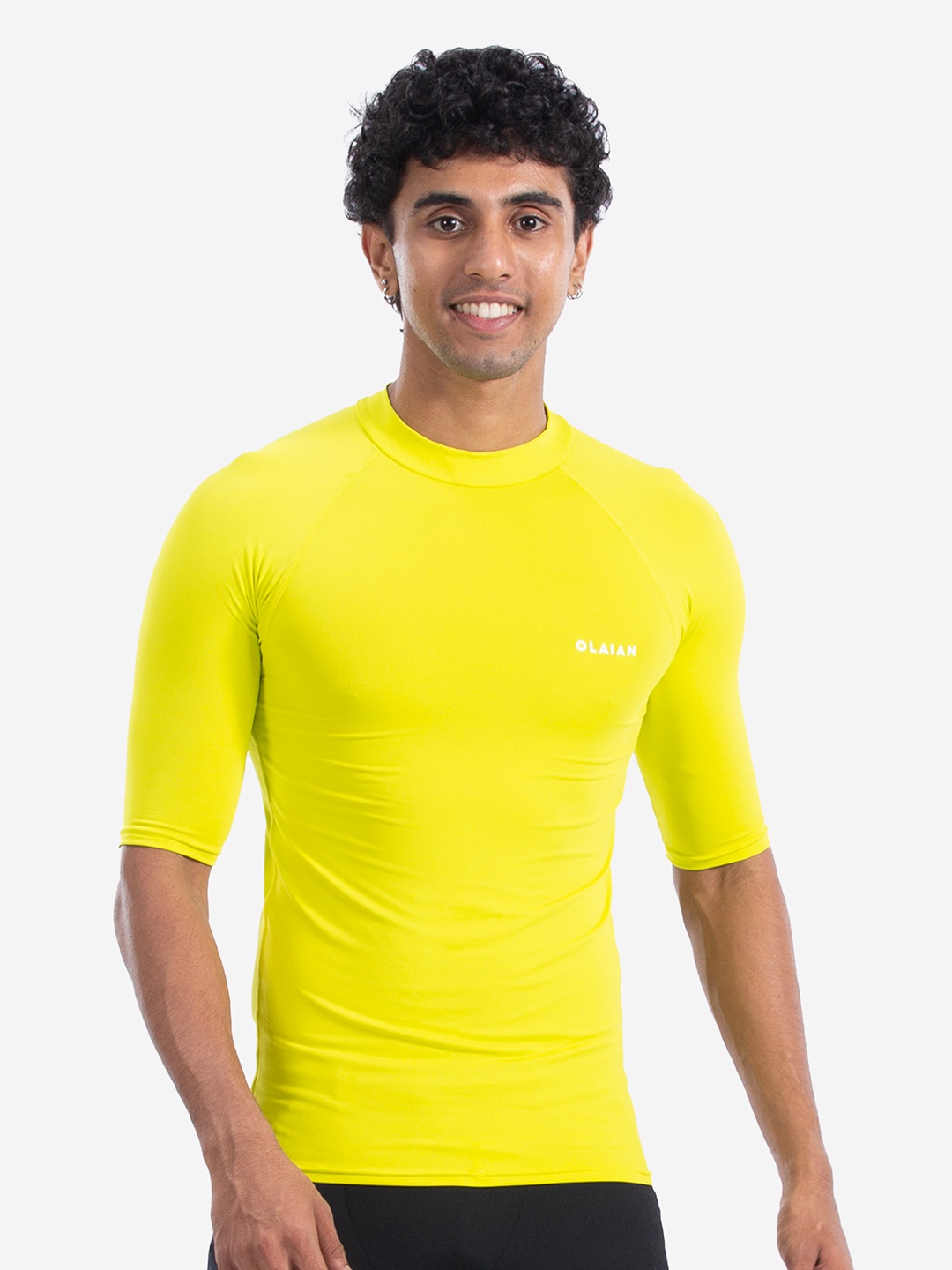 

OLAIAN By Decathlon Men Yellow High Neck Three Quarter Sleeves Round Neck T-shirt