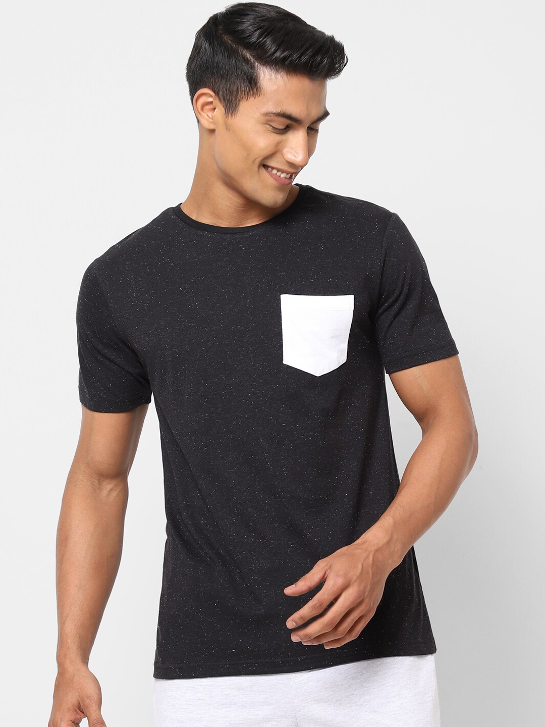 

Ajile by Pantaloons Men Black Solid Lounge Tshirts