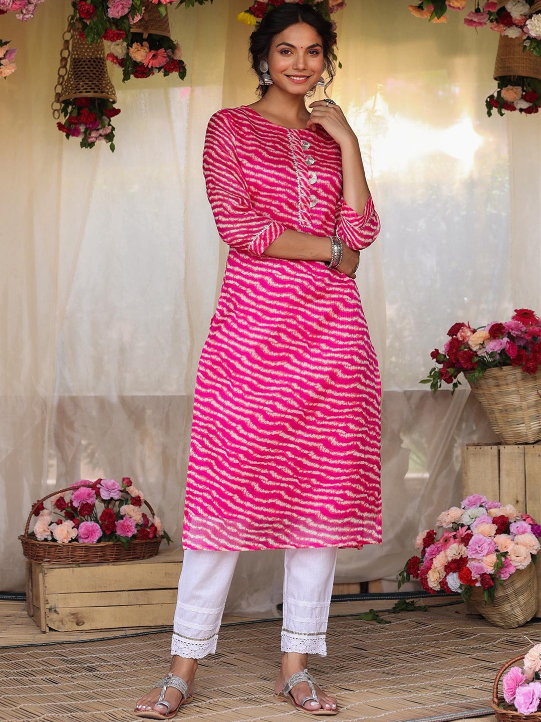 

SCAKHI Women Pink Leheriya Printed Kurta