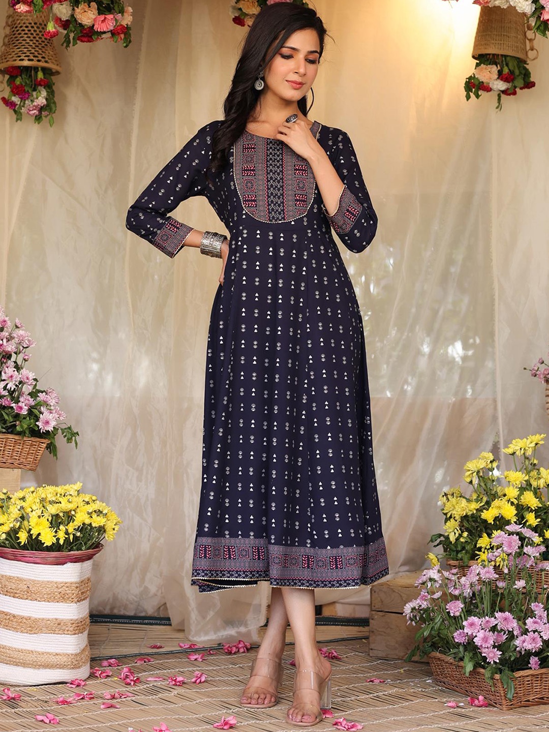 

SCAKHI Women Navy Blue Floral Printed Indigo Anarkali Kurta