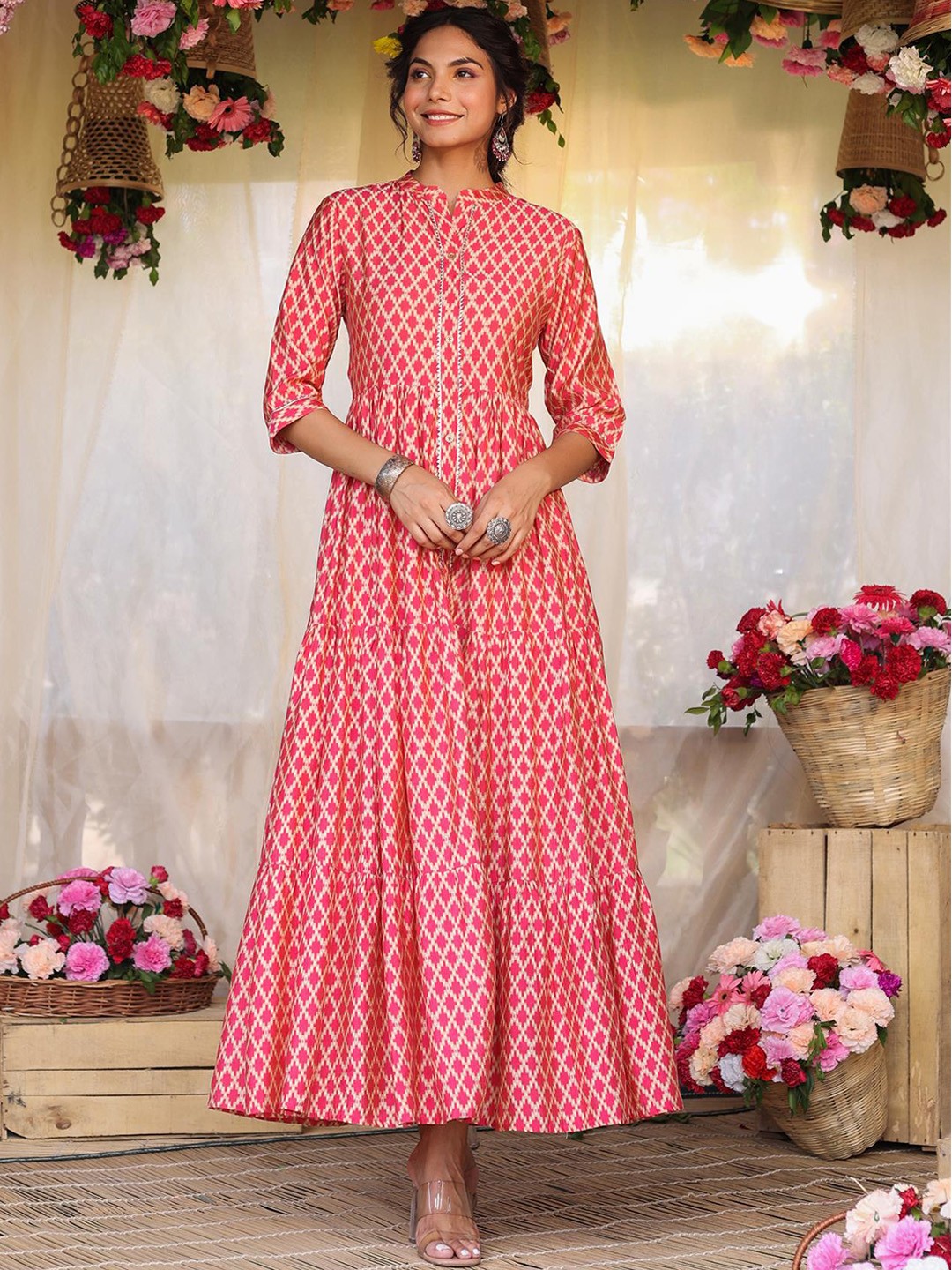 

SCAKHI Women Pink Ethnic Motifs Printed Tiering Anarkali Kurta