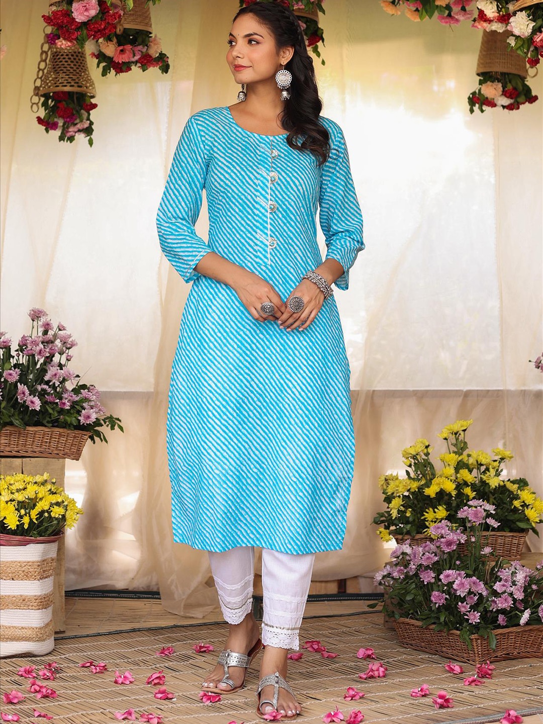 SCAKHI Women Blue Floral Printed Indie Prints Kurta