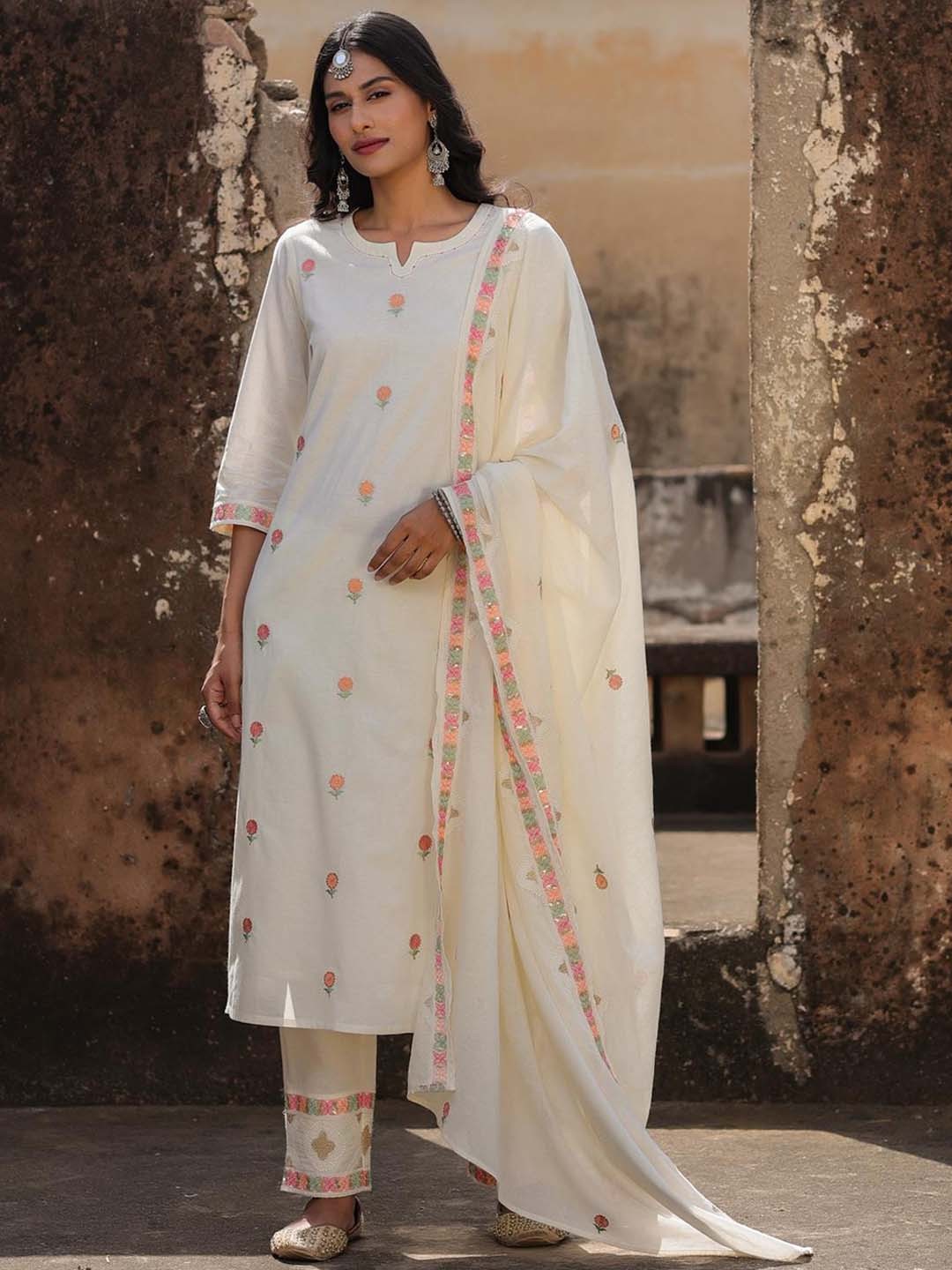 

SCAKHI Women Floral Embroidered Phulkari Pure Cotton Kurta with Trousers & With Dupatta, Off white