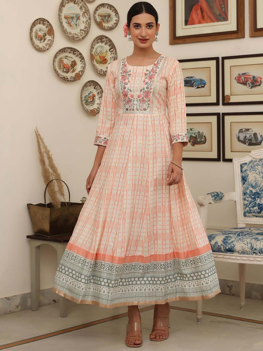 

SCAKHI Women Peach-Coloured Ethnic Motifs Printed Anarkali Kurta