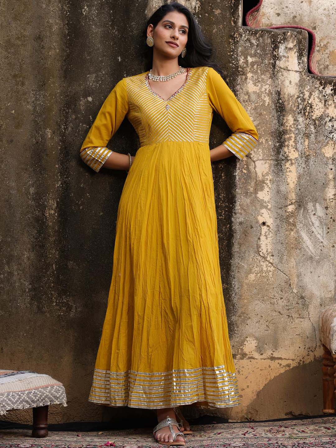 

SCAKHI Women Mustard Yellow Solid Kurta