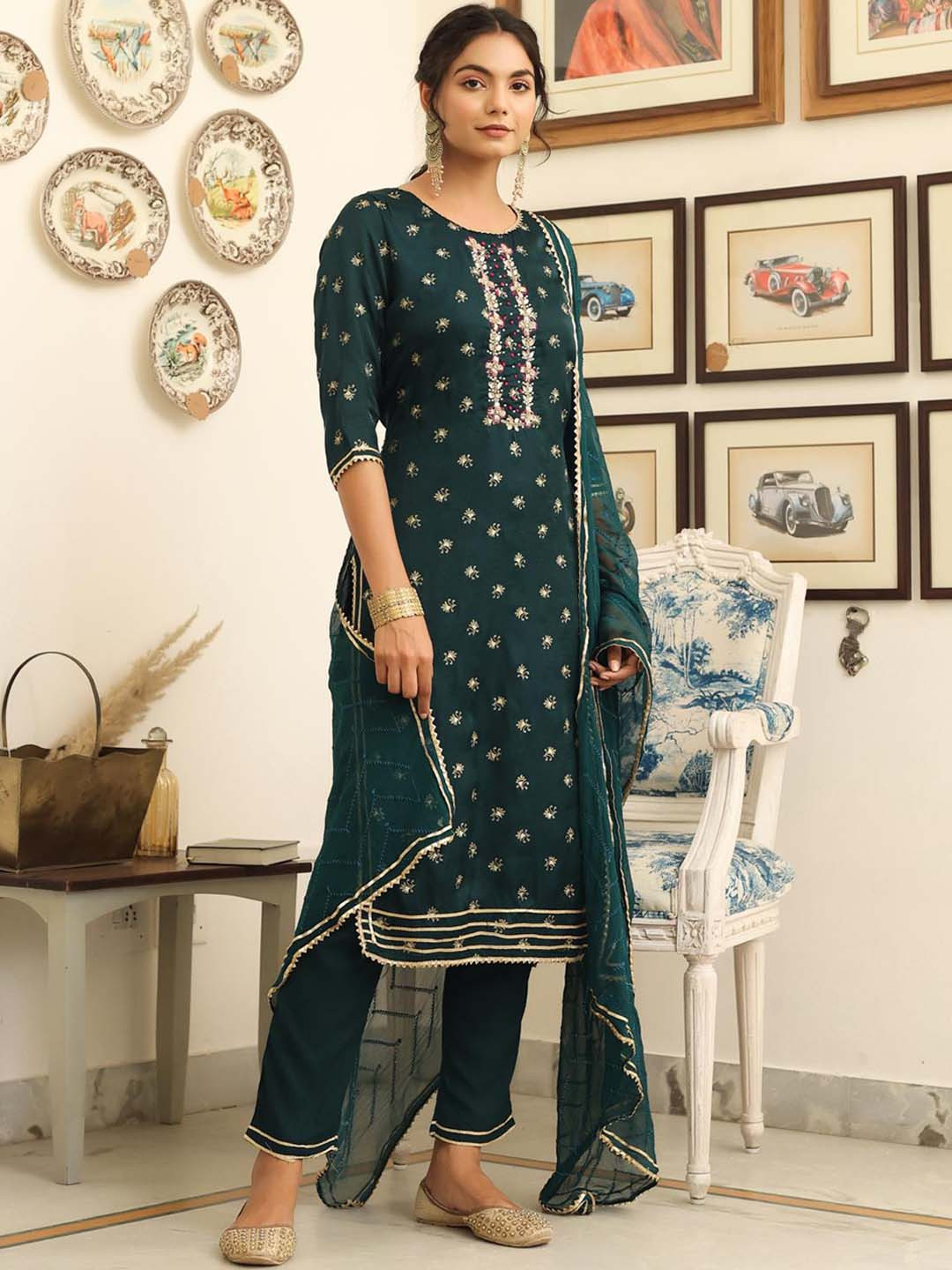 

SCAKHI Women Green Embroidered Pure Silk Straight Kurta with Trousers & With Dupatta