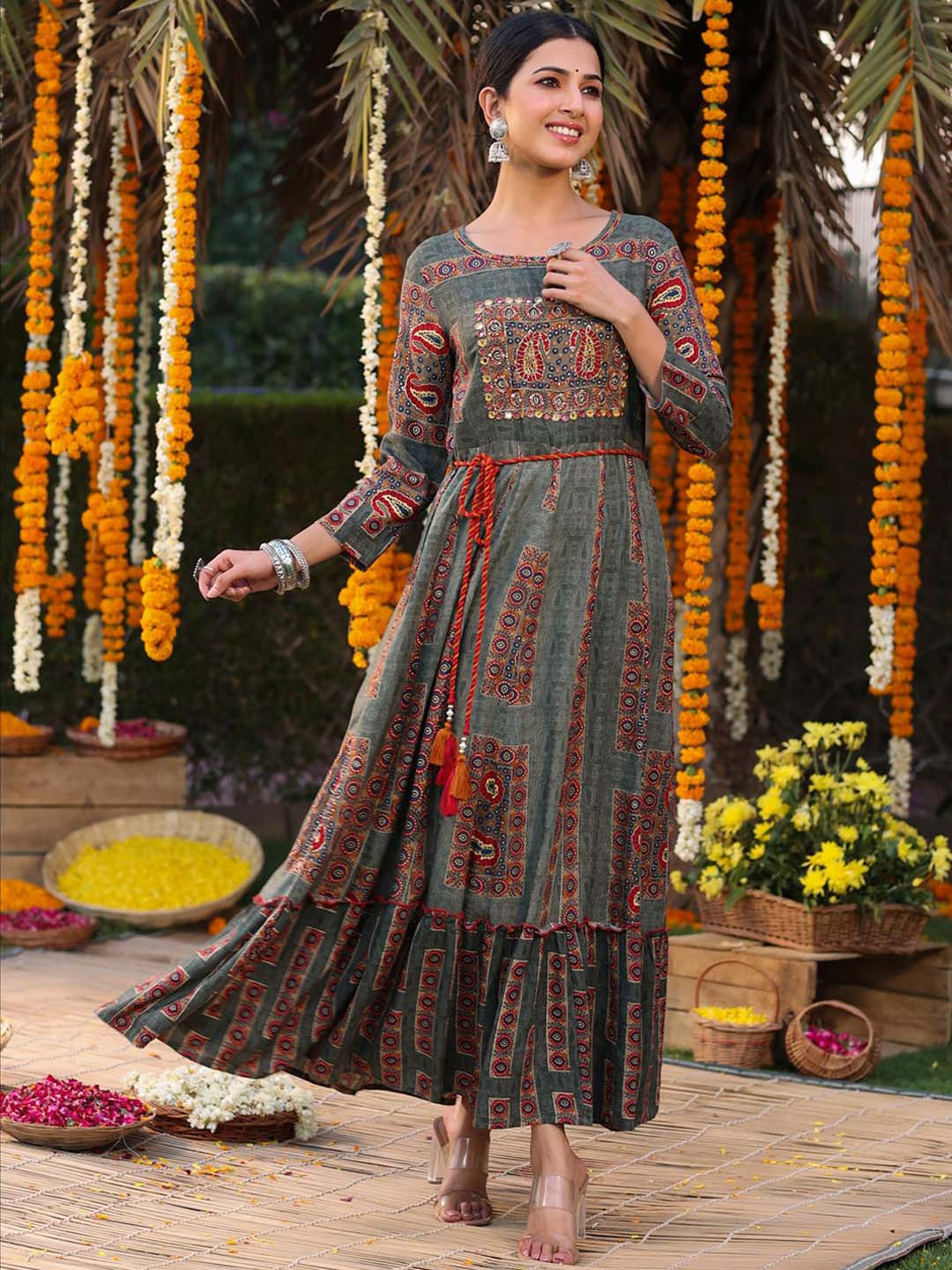 

SCAKHI Women Grey Printed Anarkali Kurta