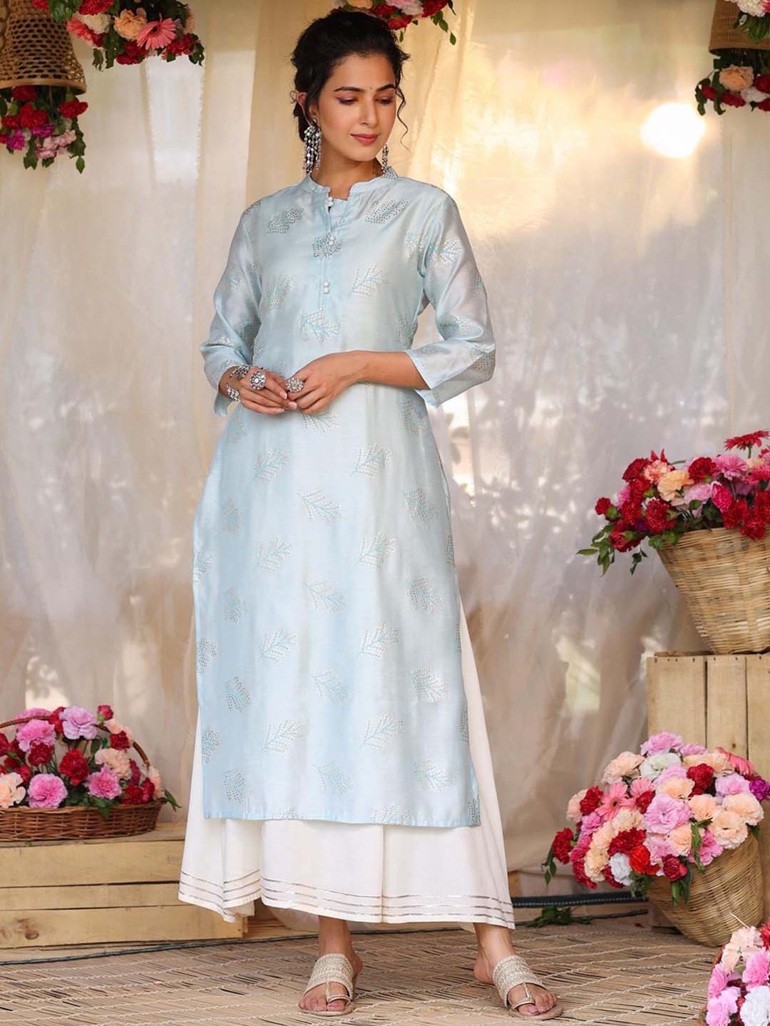 

SCAKHI Women Blue Floral Printed Chanderi Silk Kurta