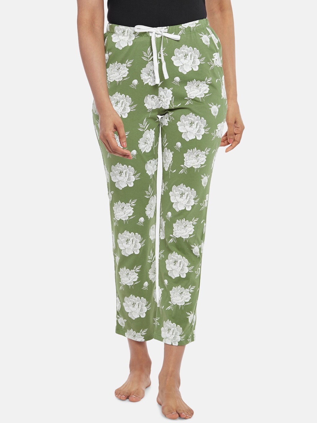 

Dreamz by Pantaloons Women Green Printed Cotton Lounge Pant