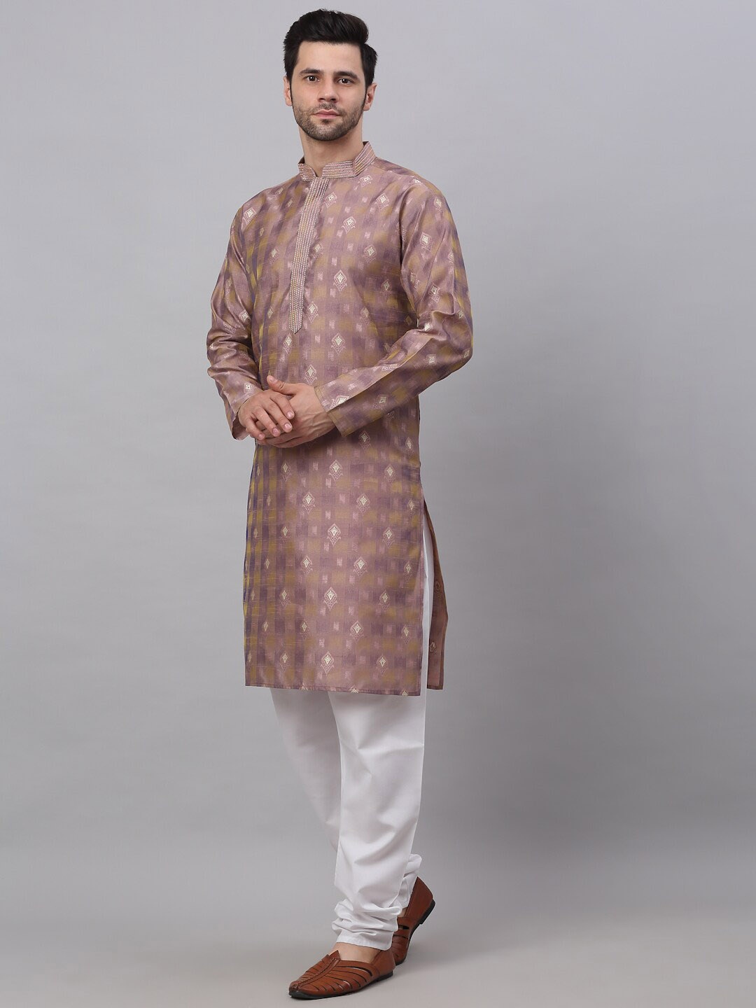 

Jompers Men Floral Thread Work Kurta with Churidar Set, Pink