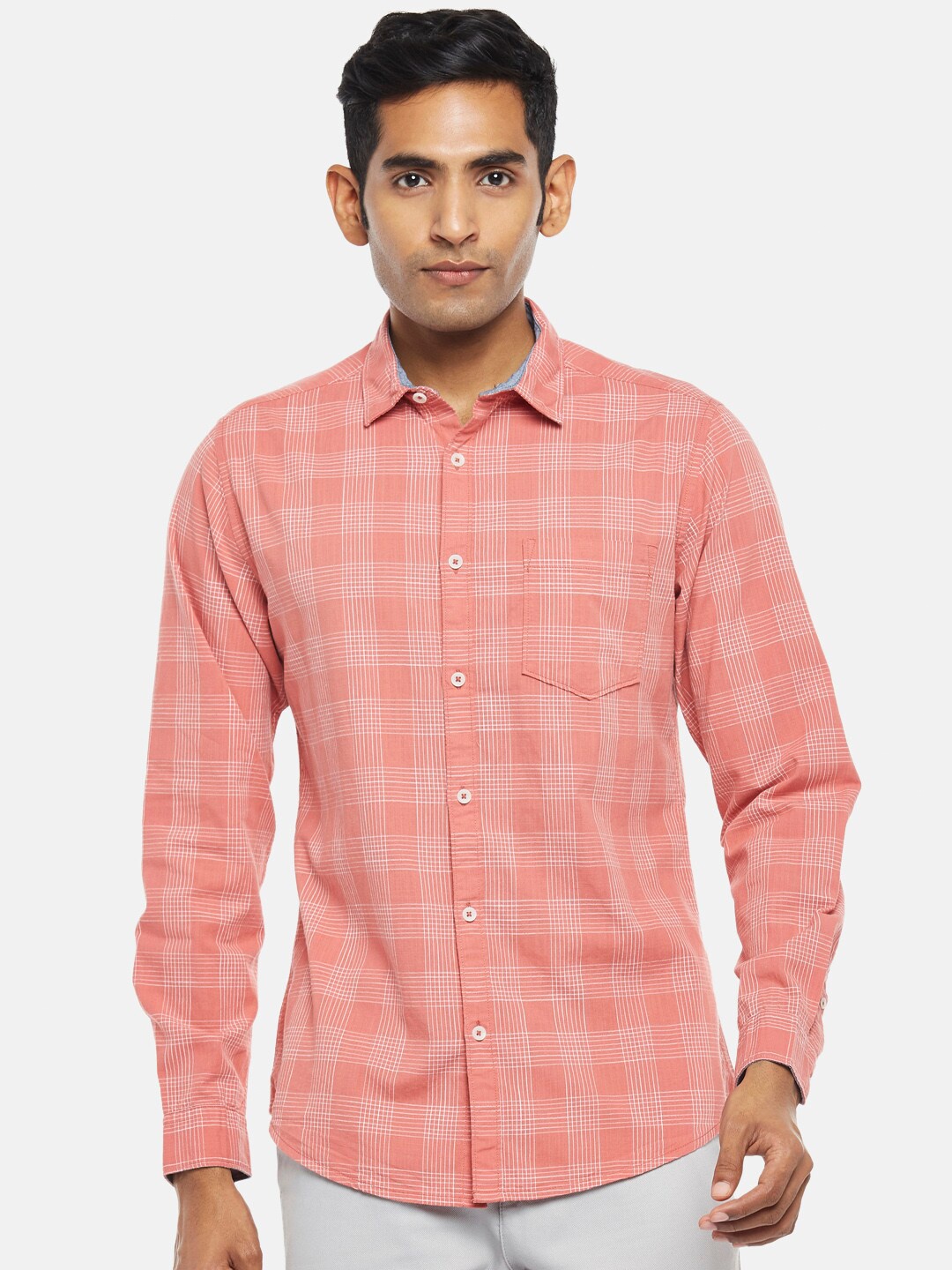 

BYFORD by Pantaloons Men Red Checked Casual Shirt