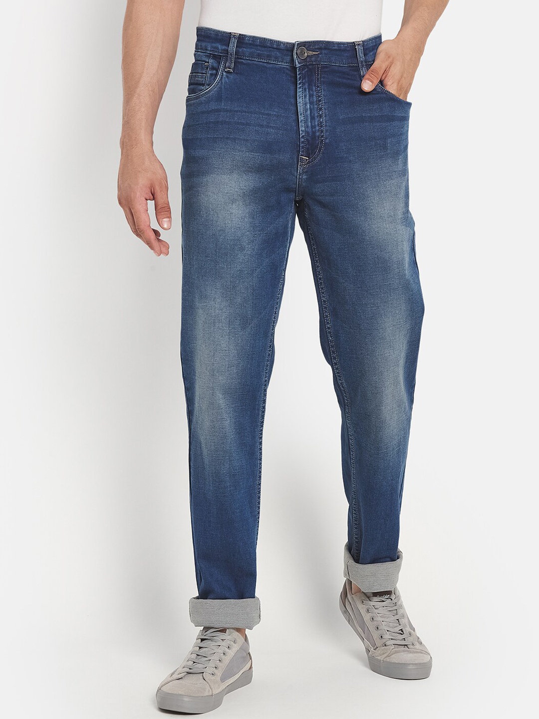 

Octave Men Blue Low Distress Light Fade Stretchable Jeans