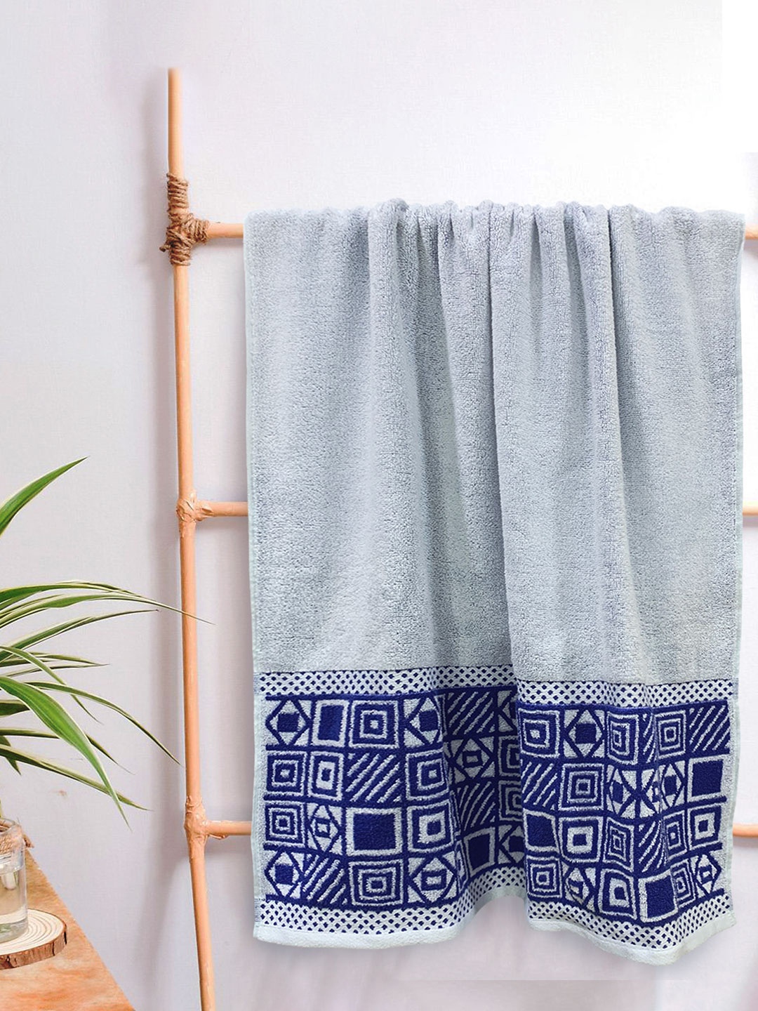 

Aura Wedelia Printed Pure Cotton 380 GSM Large Bath Towel, Blue