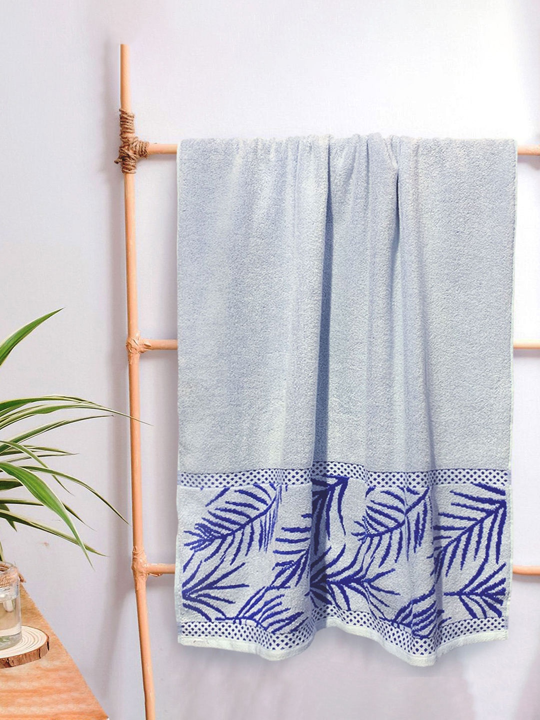 

Aura Wedelia Printed Pure Cotton 380 GSM Large Bath Towel, Blue