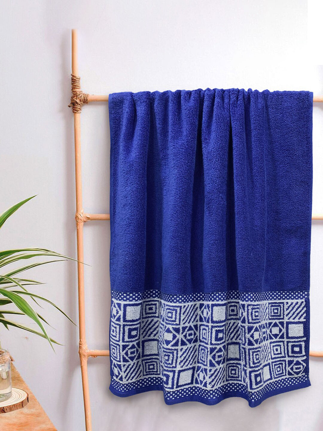 

Aura Wedelia Printed Pure Cotton 380 GSM Large Bath Towel, Blue