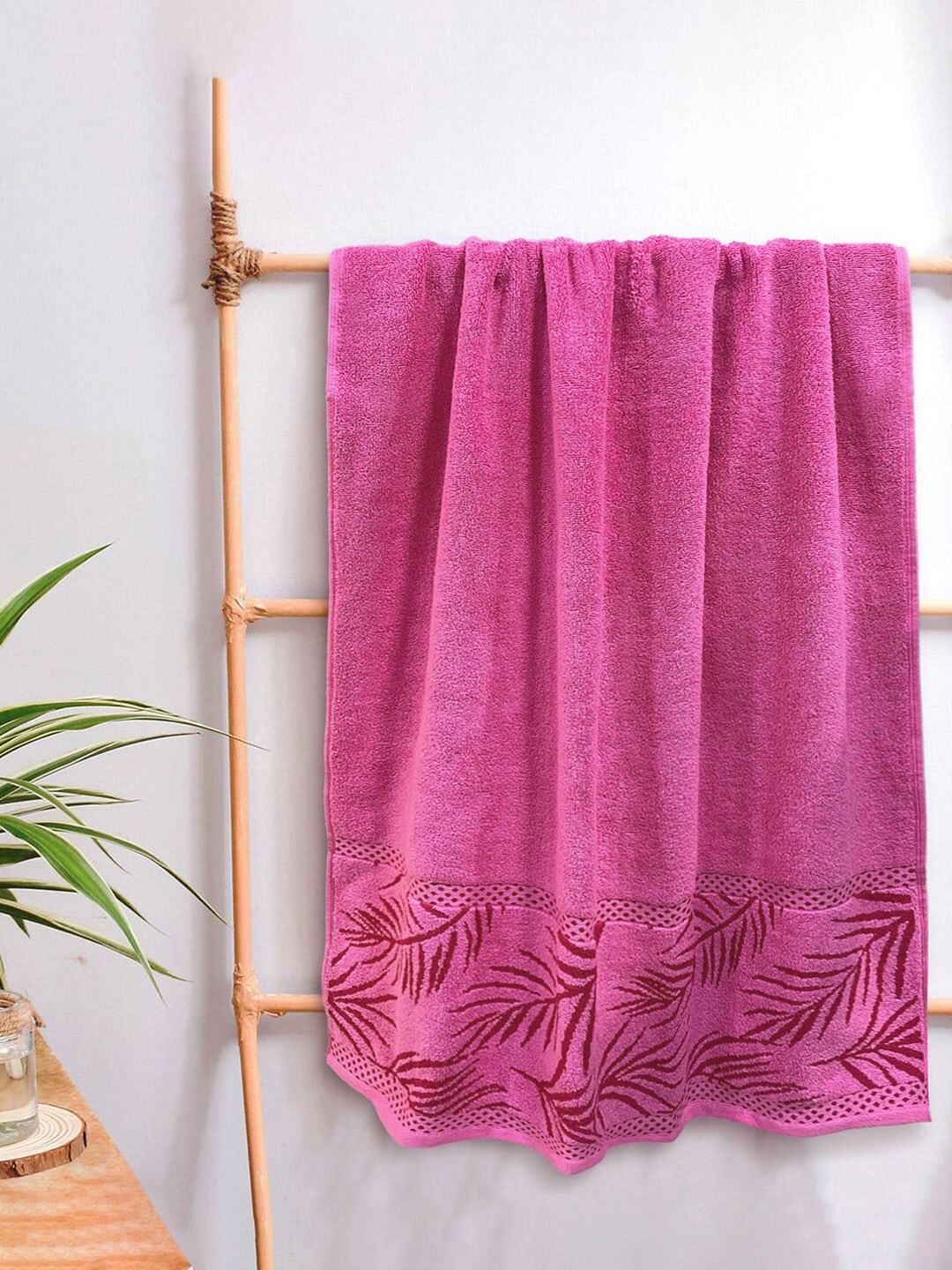

Aura Wedelia Printed Pure Cotton 380 GSM Large Bath Towel, Pink