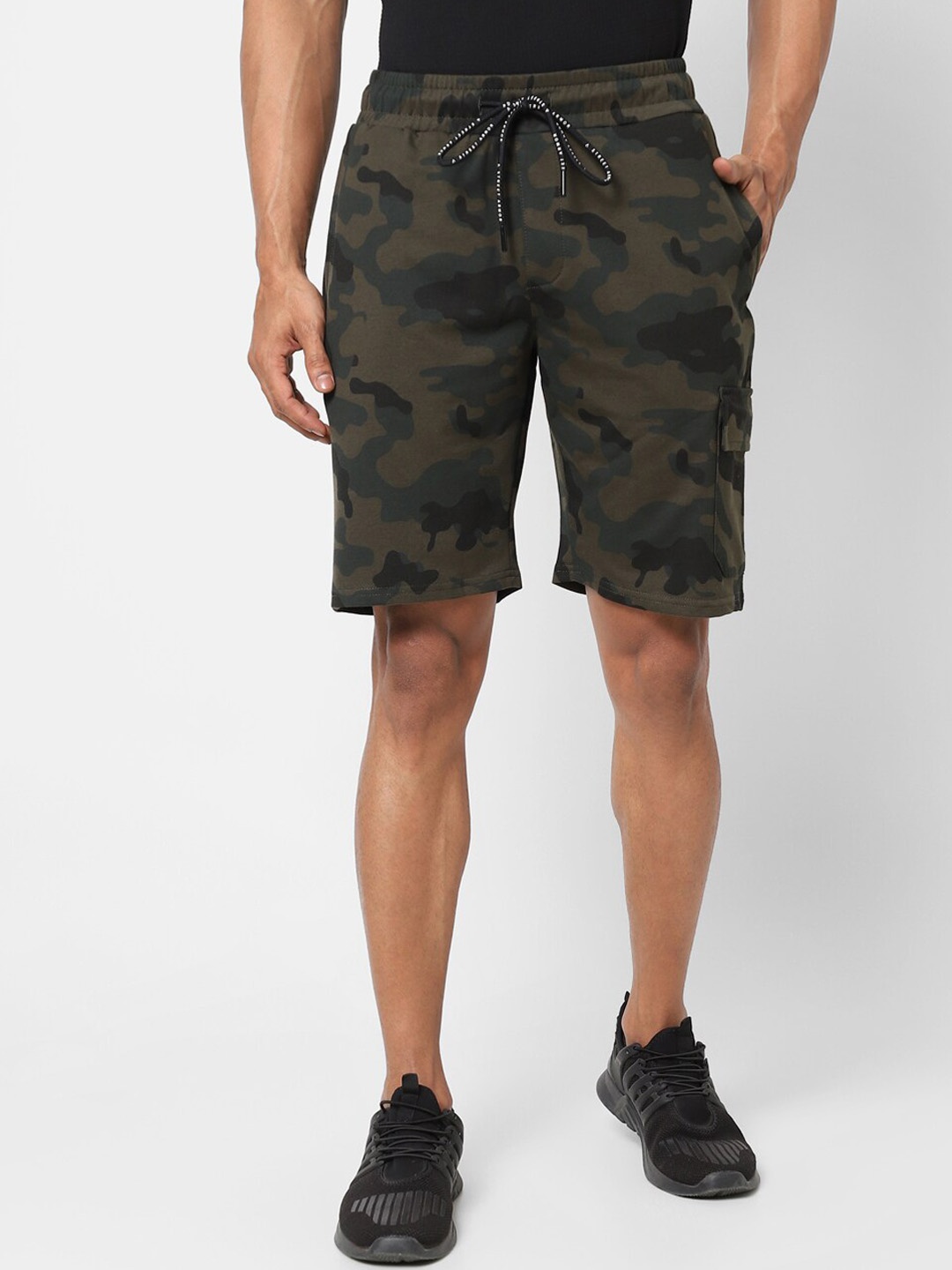 

Street Armor by Pantaloons Men Olive Green Camouflage Printed Shorts