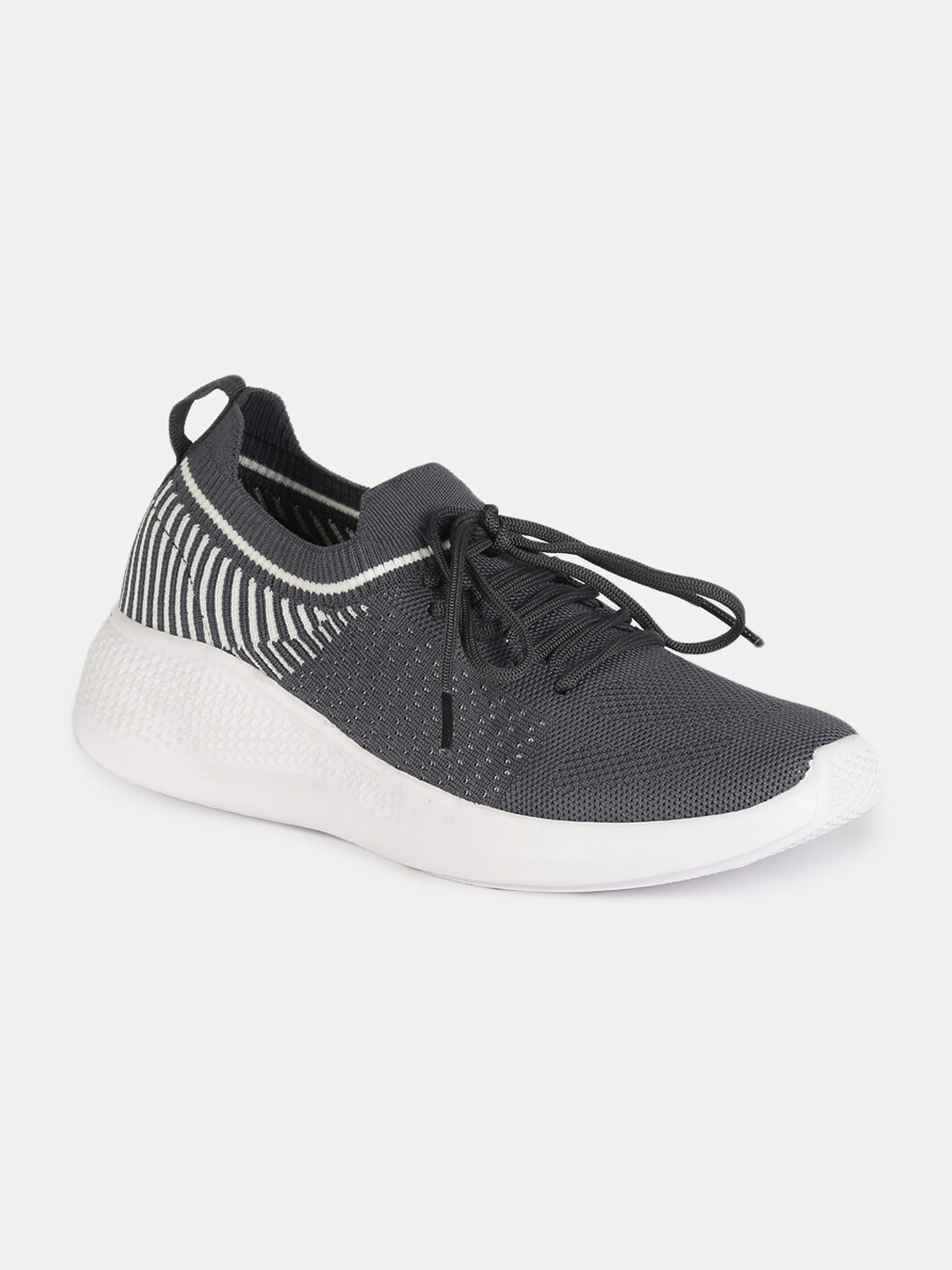 

HIGHLANDER Men Textured Regular Walking Shoes, Grey