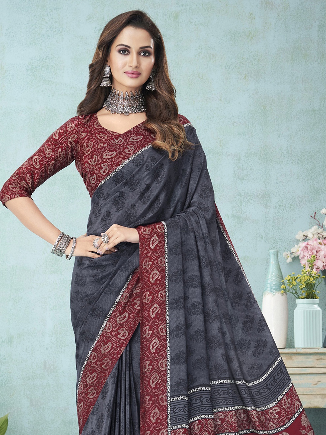 

Satrani Grey & Maroon Ethnic Motifs Printed Silk Blend Saree