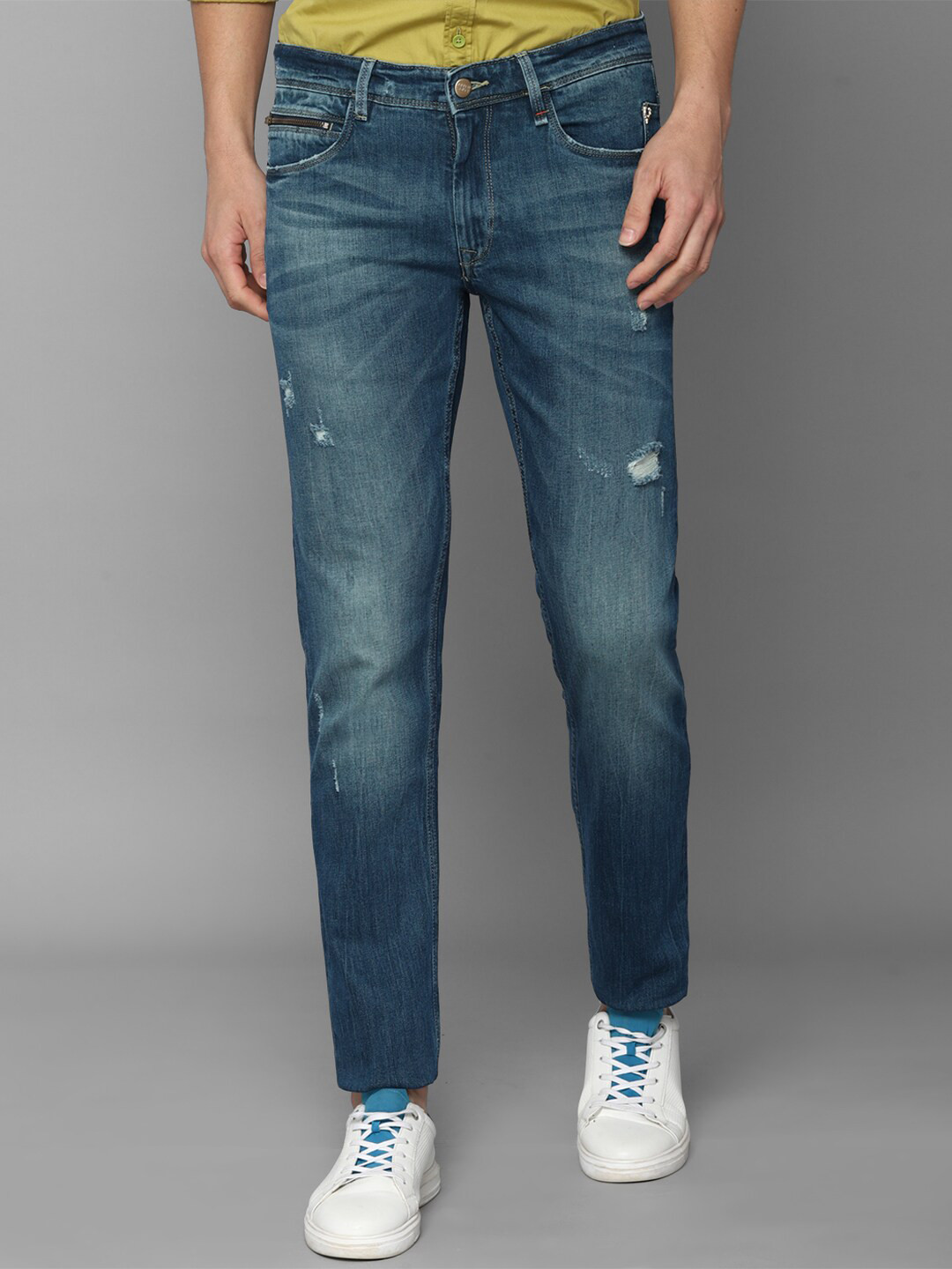 

Allen Solly Sport Men Blue Skinny Fit Low Distress Light Fade Jeans
