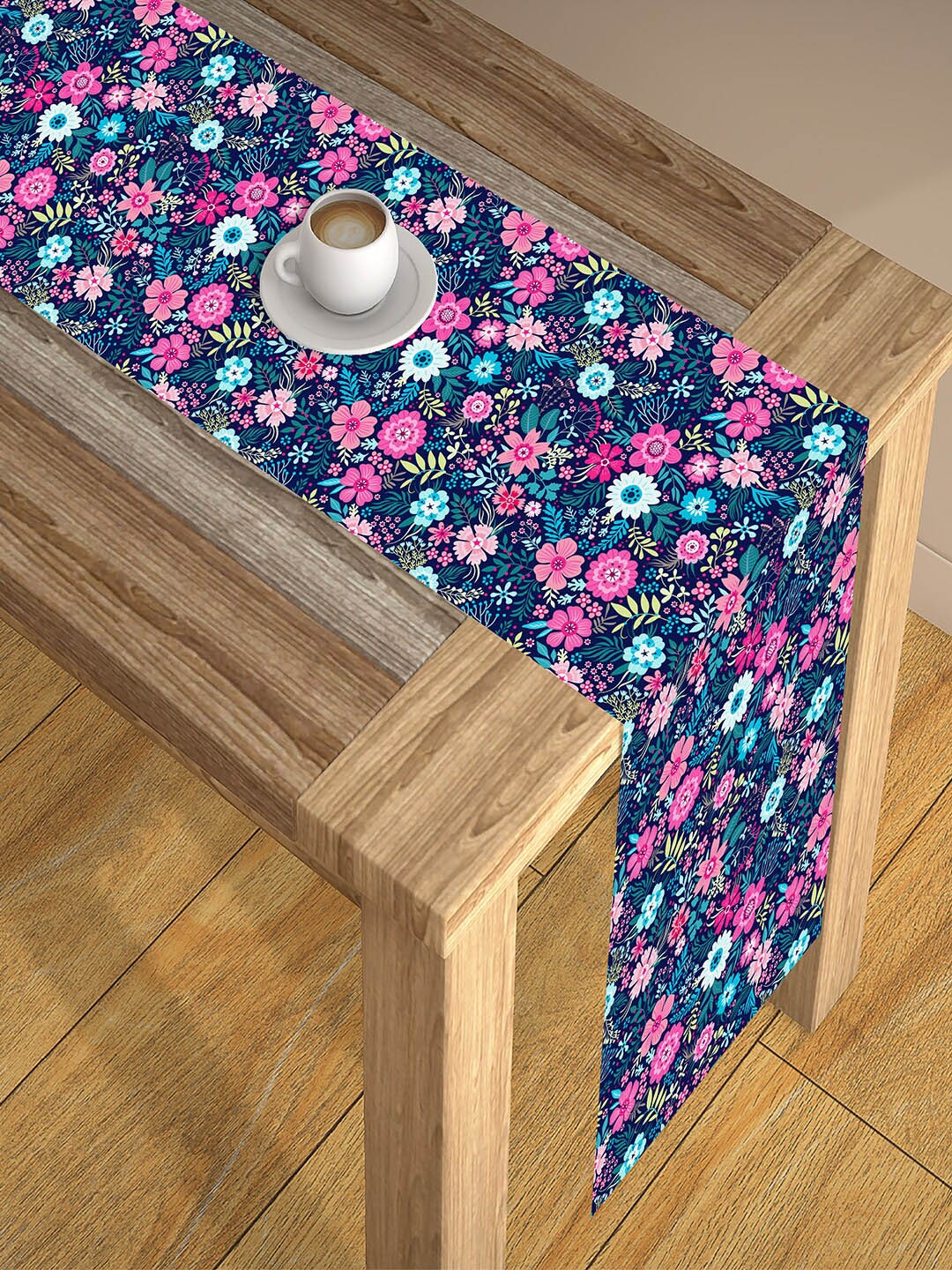 

AEROHAVEN Blue Floral-Printed 4 Seater Poly Matte Table Runners