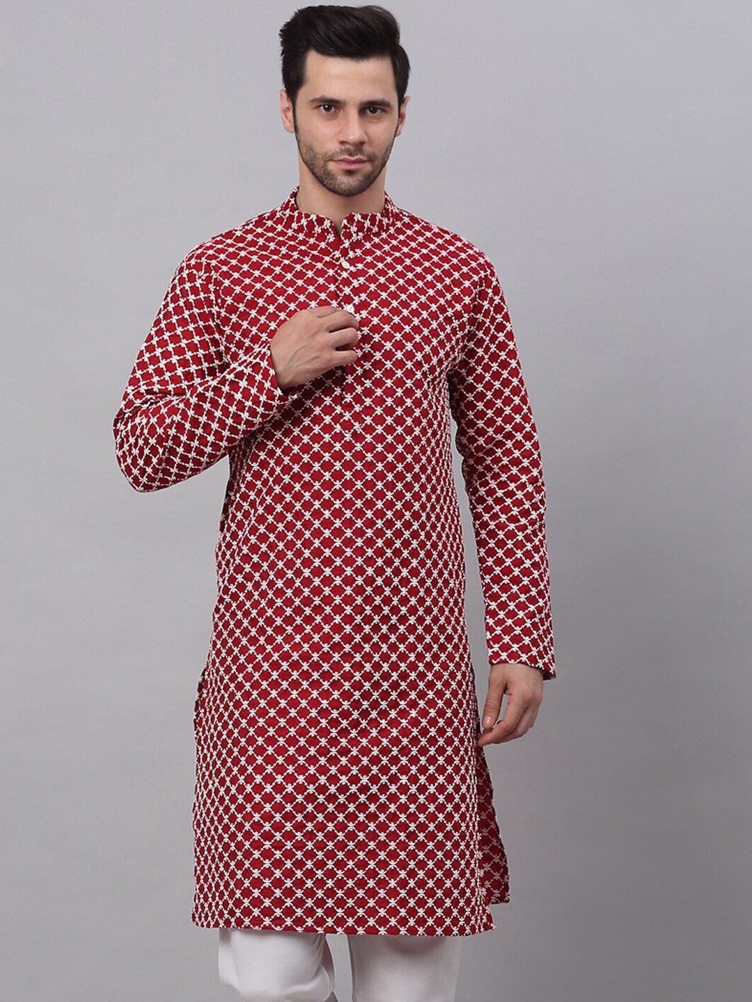 

Jompers Men Maroon Floral Embroidered Thread Work Kurta