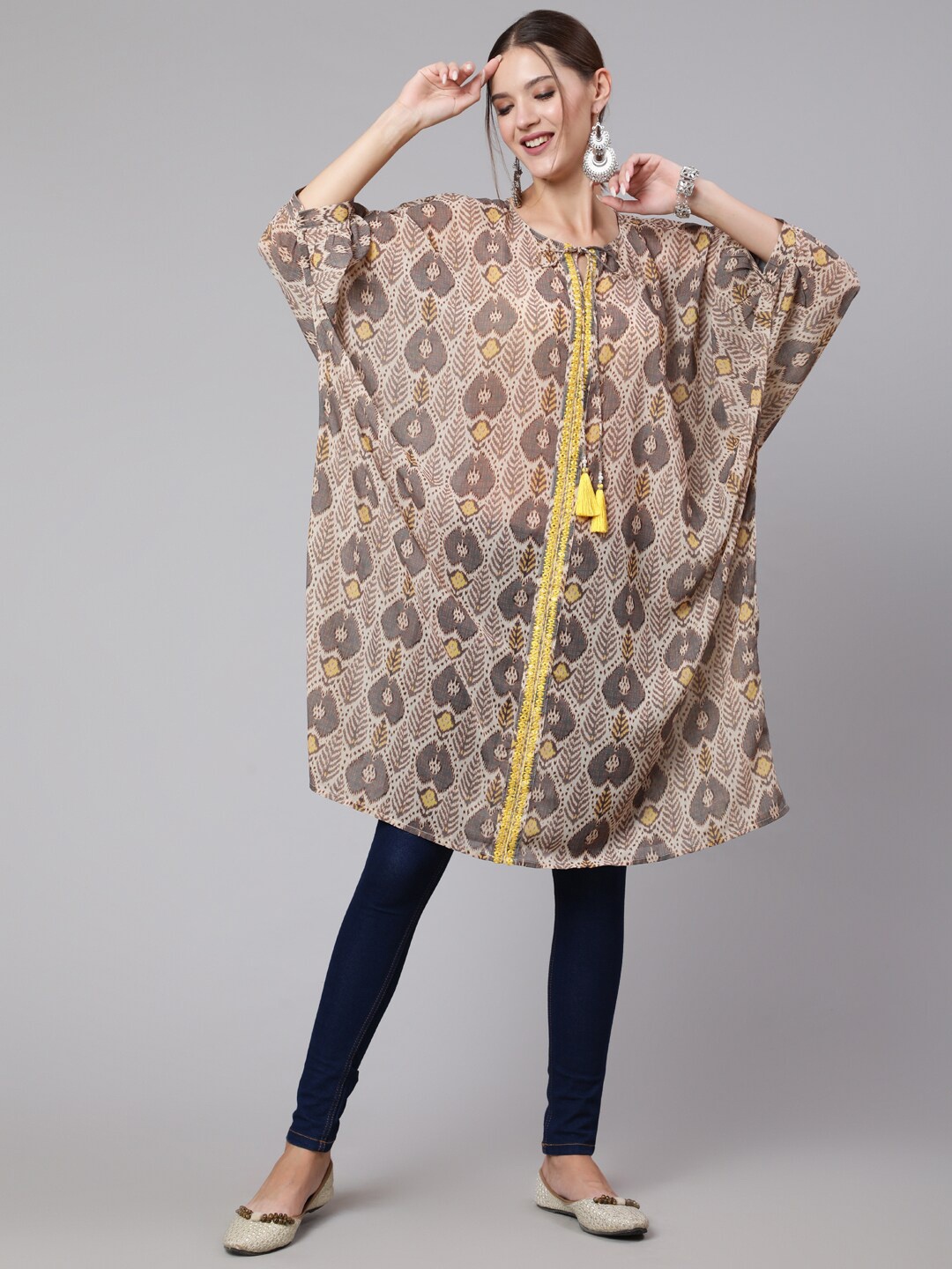 

Jaipur Kurti Women Cream & Beige Geometric Printed Tie-Up Neck Longline Kaftan Top