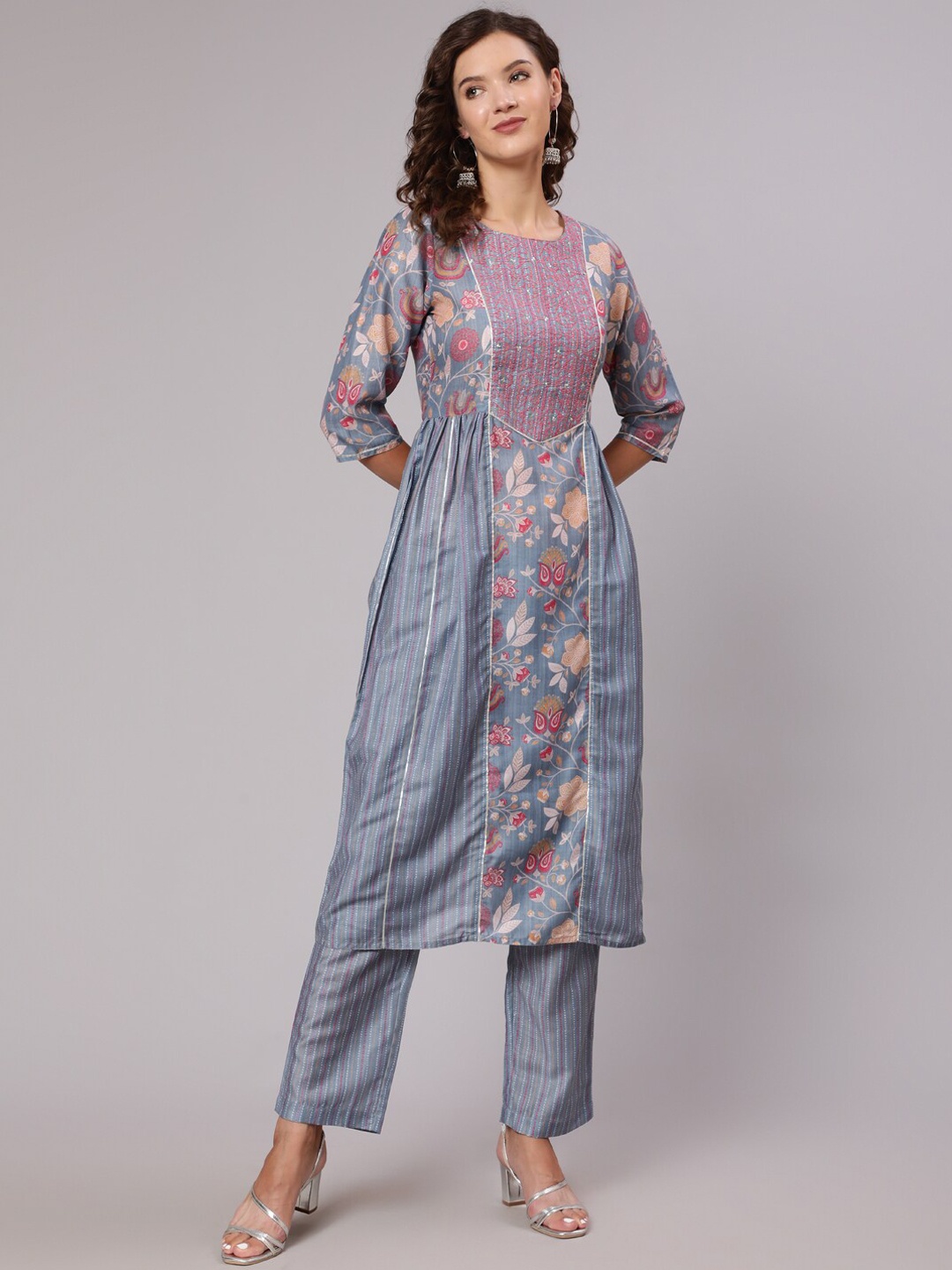 

Jaipur Kurti Women Floral Printed Pleated Silk Blend Kurta with Trousers, Grey