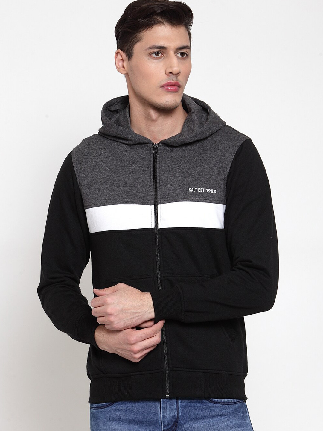 

Kalt Men Colourblocked Fleece Sweatshirt, Black