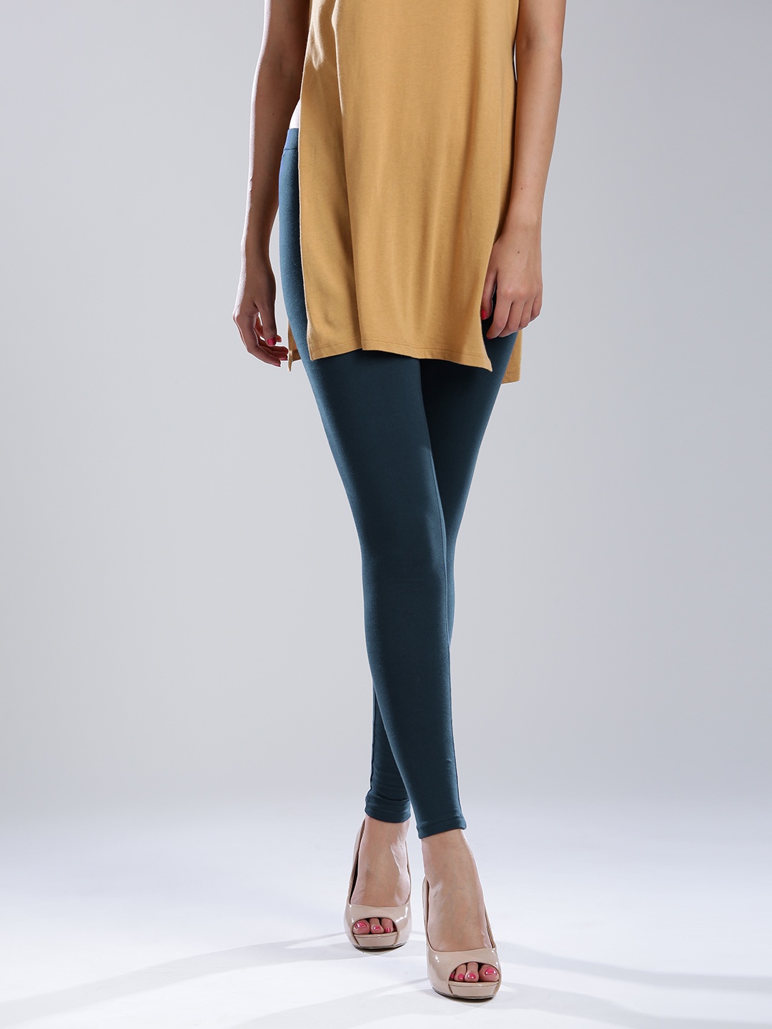 

W Teal Blue Ankle-Length Leggings
