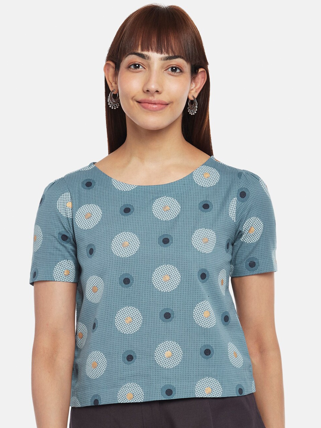 

AKKRITI BY PANTALOONS Women Blue & White Geometric Printed Crop Top